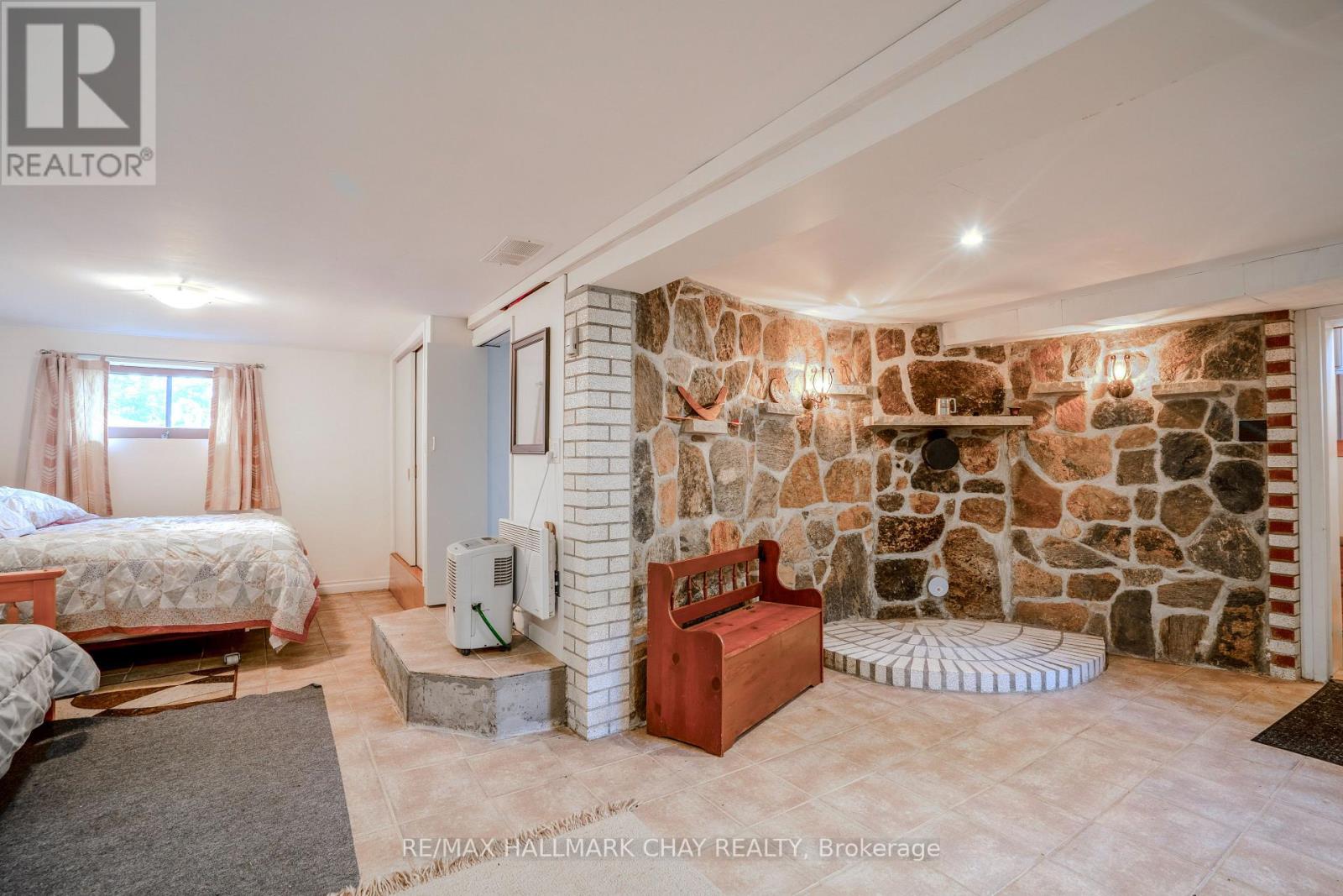 1070 Chaikof Road, Bracebridge, Ontario  P1P 1R3 - Photo 17 - X12340470