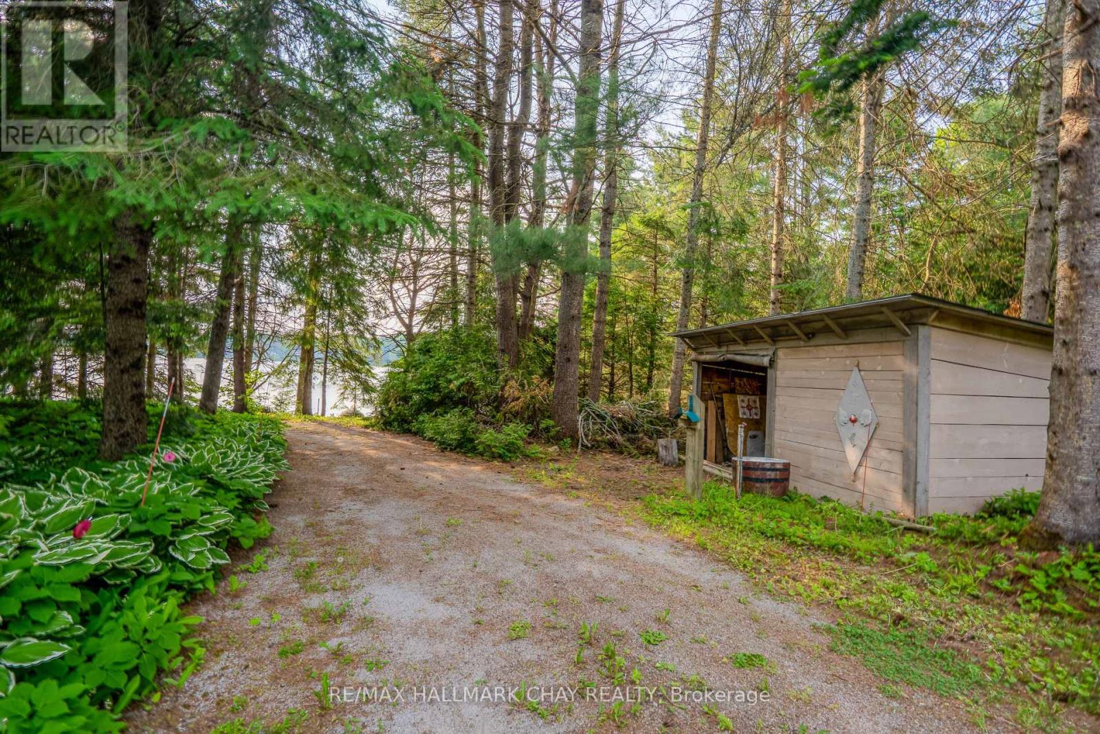1070 Chaikof Road, Bracebridge, Ontario  P1P 1R3 - Photo 24 - X12340470