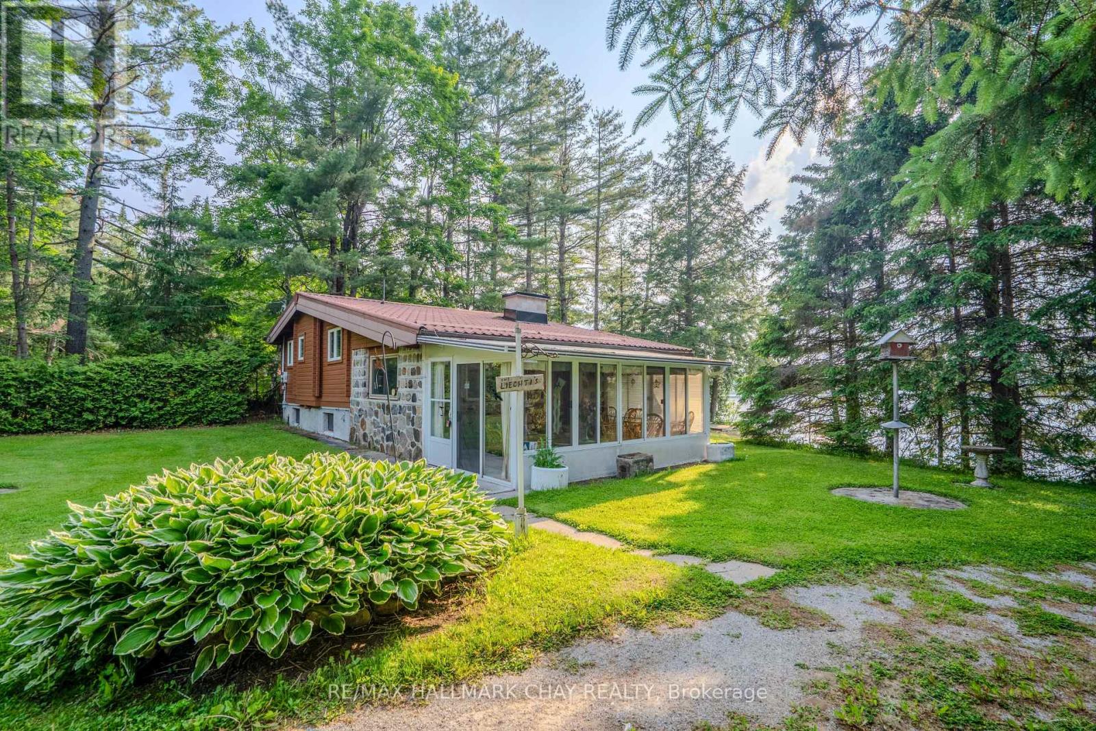 1070 Chaikof Road, Bracebridge, Ontario  P1P 1R3 - Photo 6 - X12340470