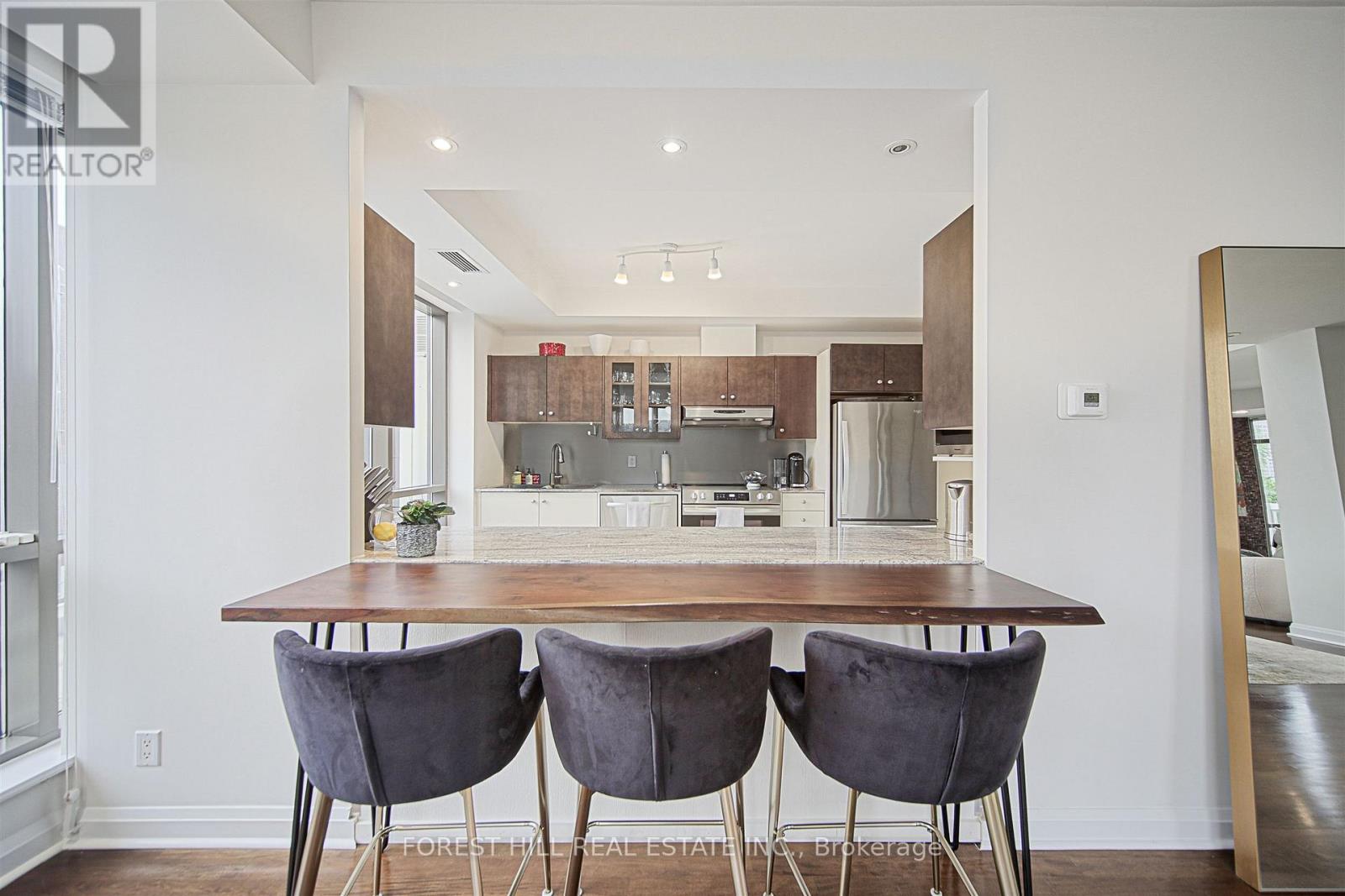 501 - 3 Mcalpine Street, Toronto, Ontario  M5R 3T5 - Photo 14 - C12340512