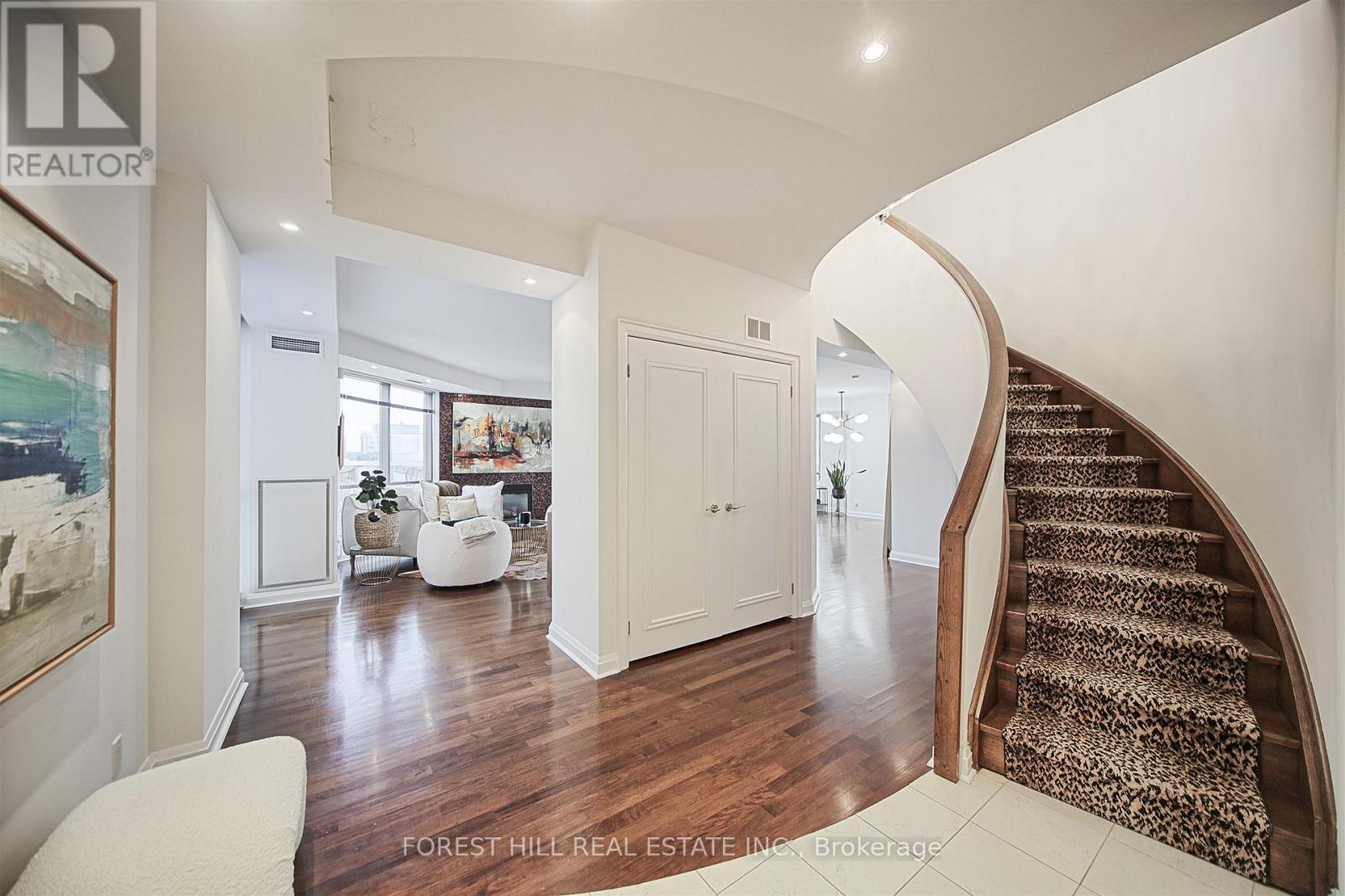 Property at 501 - 3 MCALPINE STREET image 3