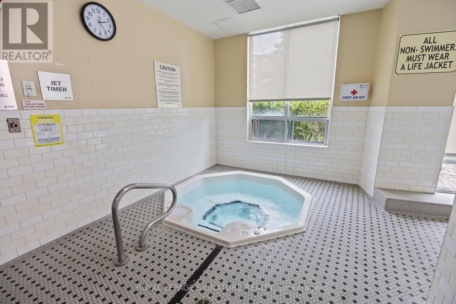 402 - 205 The Donway W, Toronto (Banbury-Don Mills), Ontario  M3B 3S5 - Photo 24 - C12340569