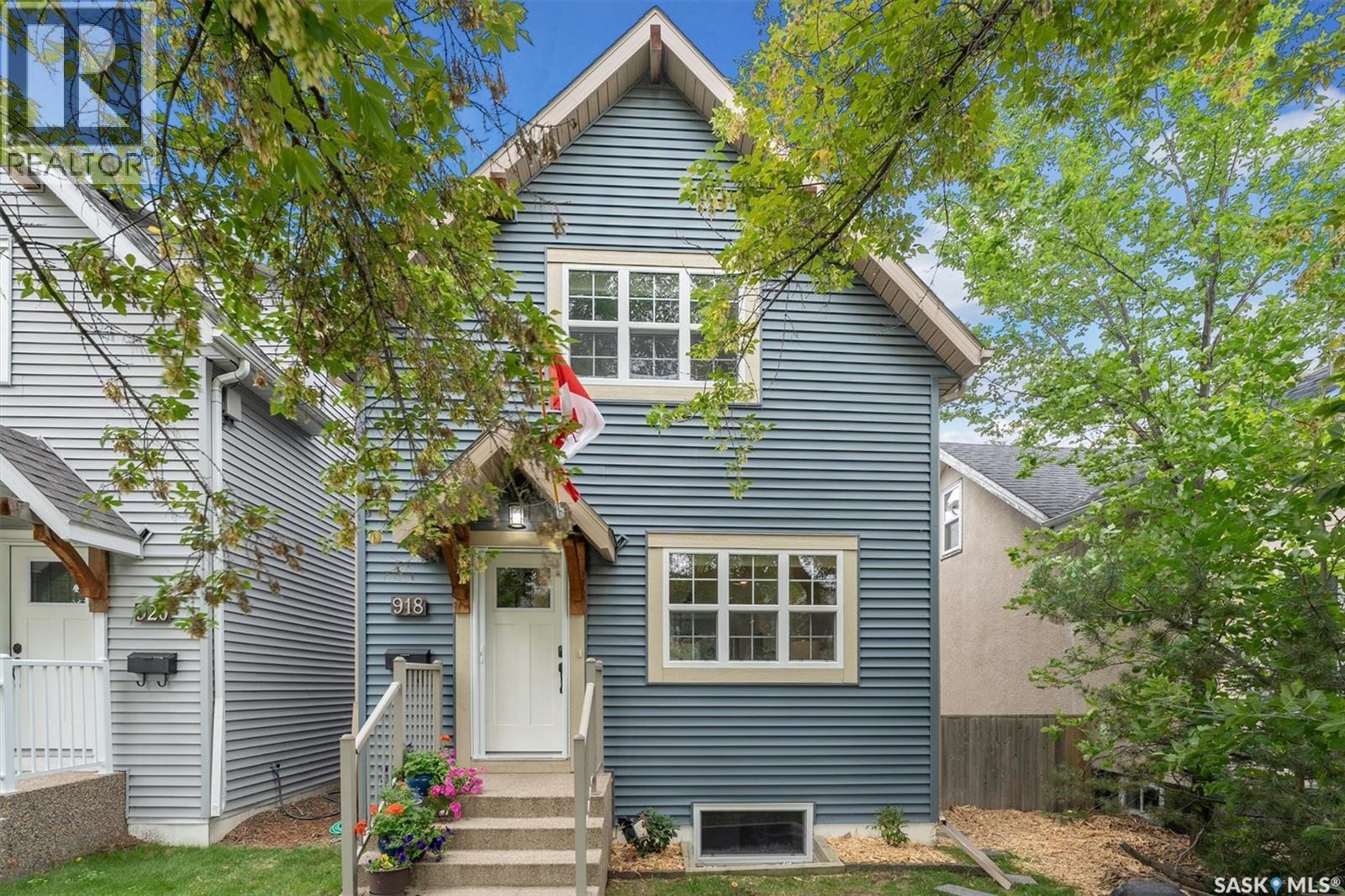 Property at 918 8th AVENUE N image 1
