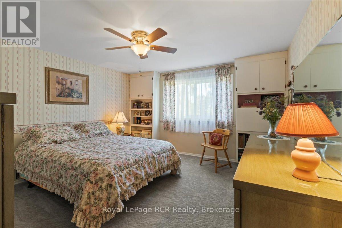 295 2nd Street, Hanover, Ontario  N4N 1A4 - Photo 18 - X12321974