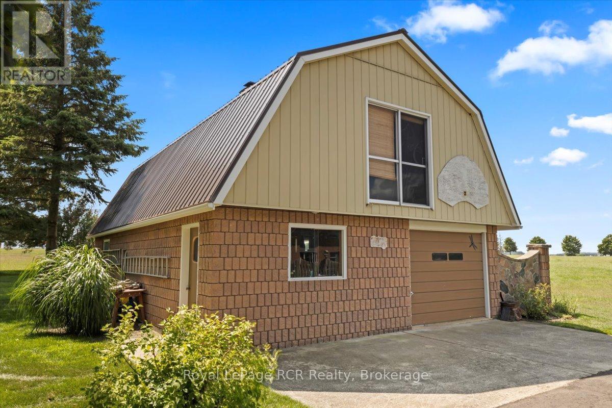 295 2nd Street, Hanover, Ontario  N4N 1A4 - Photo 23 - X12321974