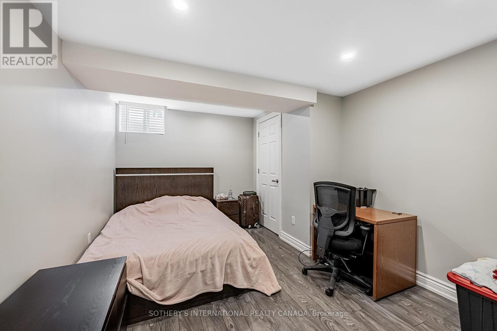 5930 Bassinger Place, Mississauga, Ontario  L5M 6K5 - Photo 30 - W12340527