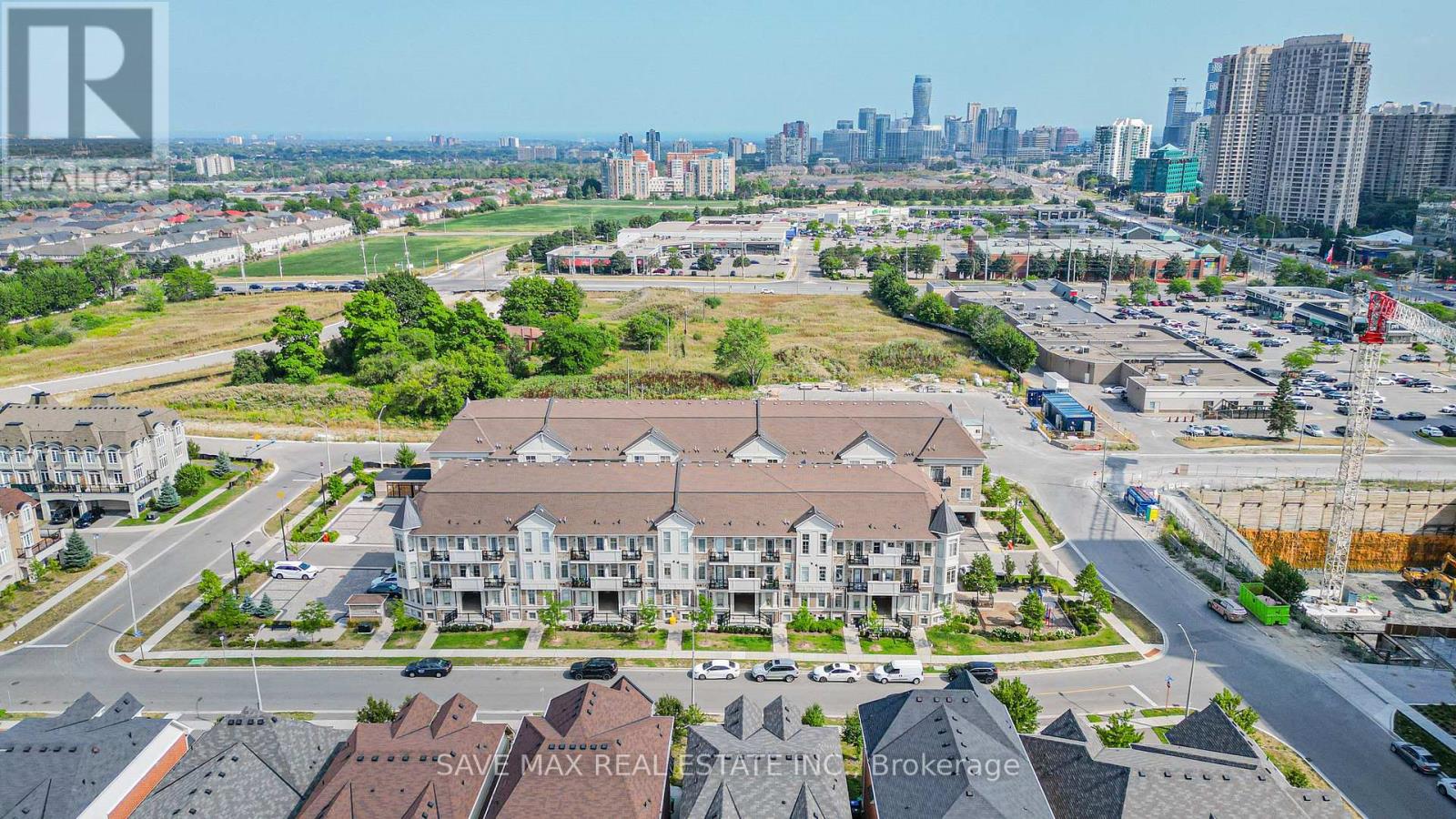 Property at 2 - 62 PRESTON MEADOW AVENUE image 2