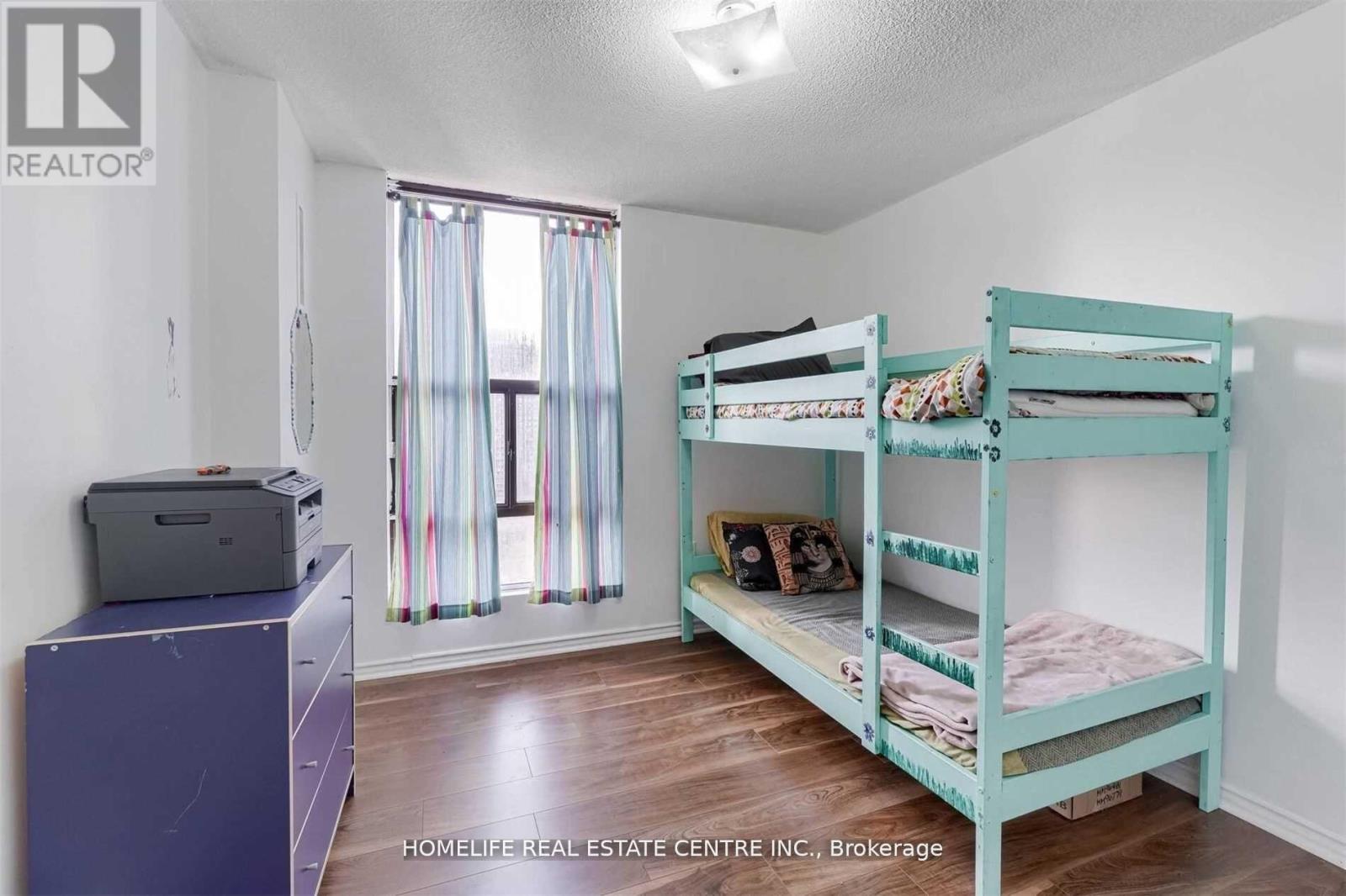 1210 - 21 Knightsbridge Road, Brampton (Queen Street Corridor), Ontario  L6T 3Y1 - Photo 18 - W12340592