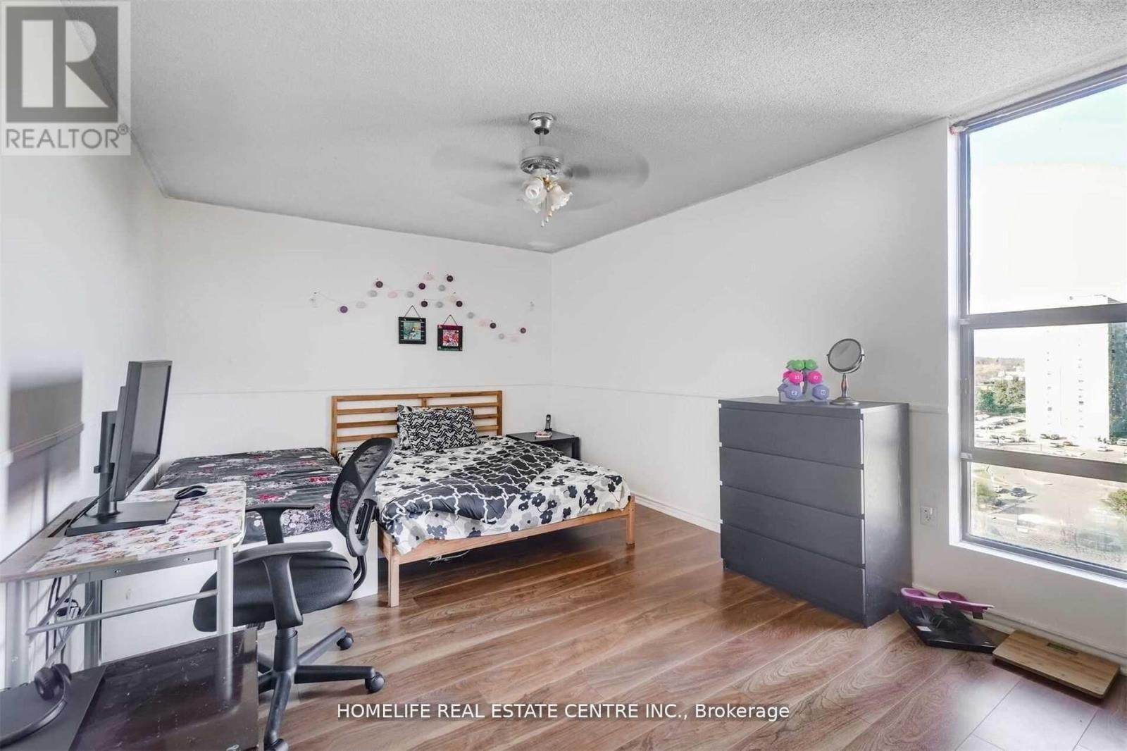 1210 - 21 Knightsbridge Road, Brampton (Queen Street Corridor), Ontario  L6T 3Y1 - Photo 20 - W12340592