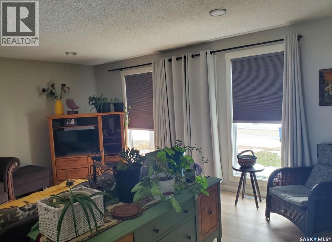 105 6th Avenue S, Big River, Saskatchewan  S0J 0E0 - Photo 12 - SK998599