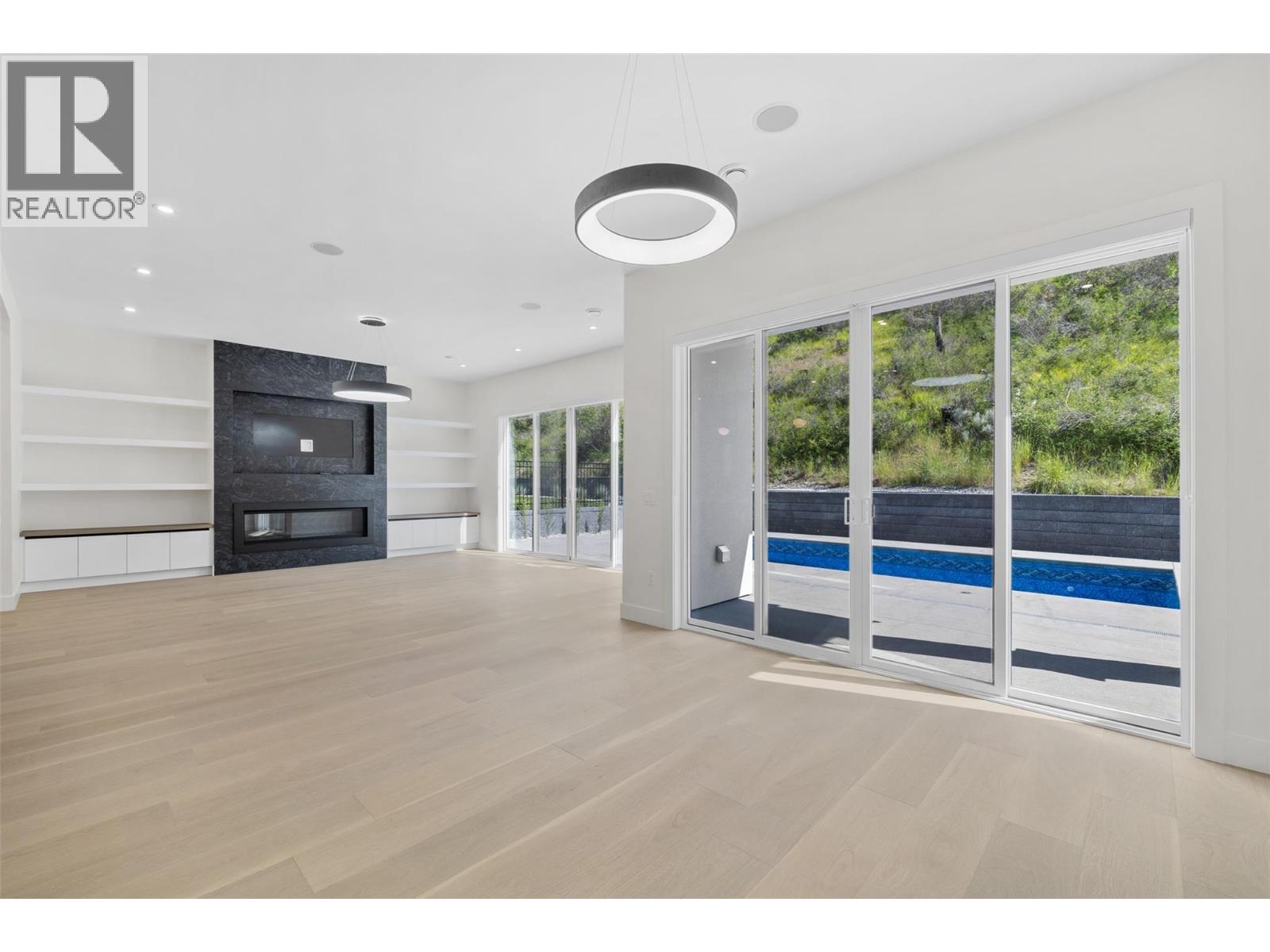 Property at 411 Vision Court image 3