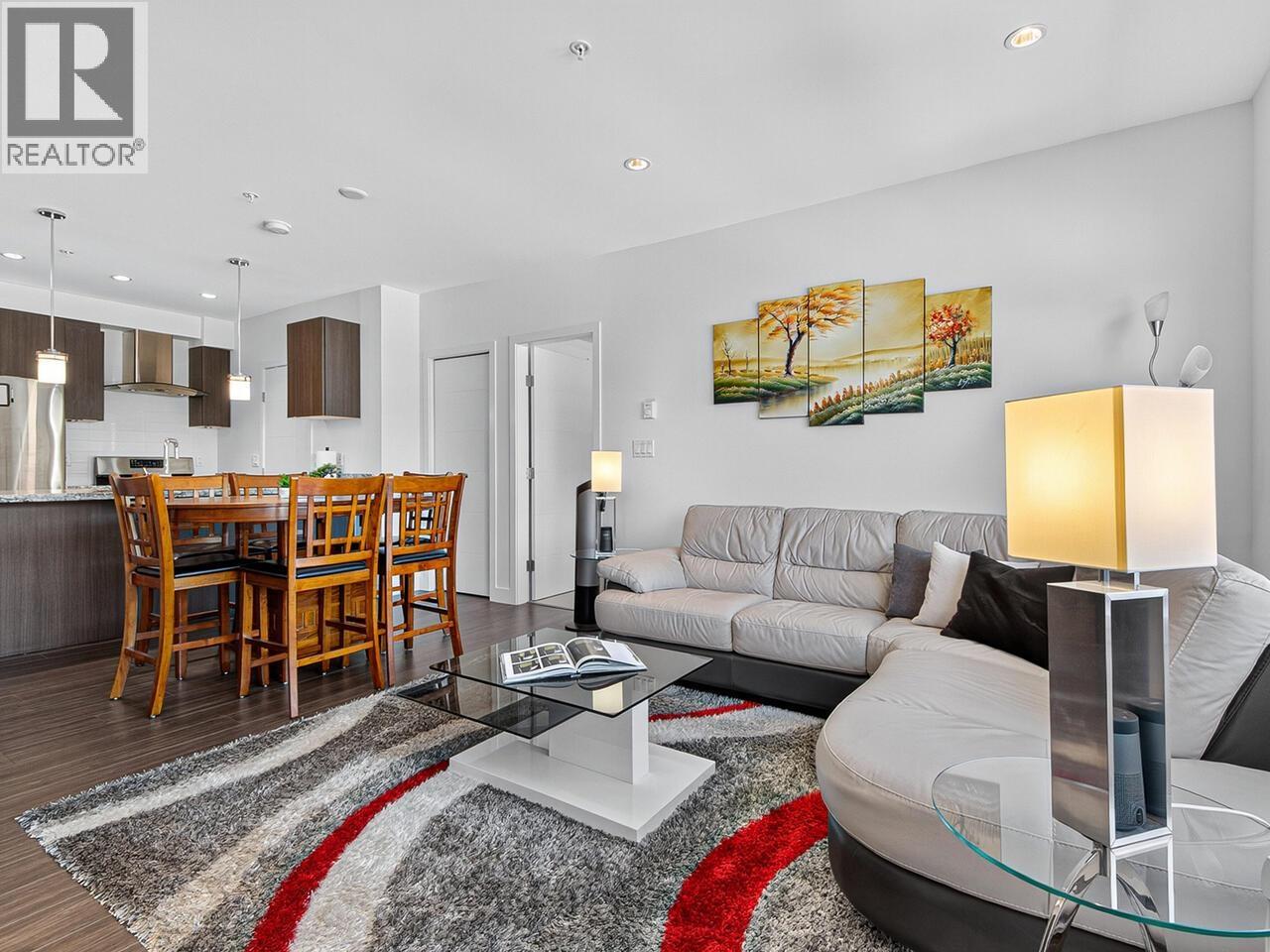 303 5688 HASTINGS STREET, Burnaby, British Columbia