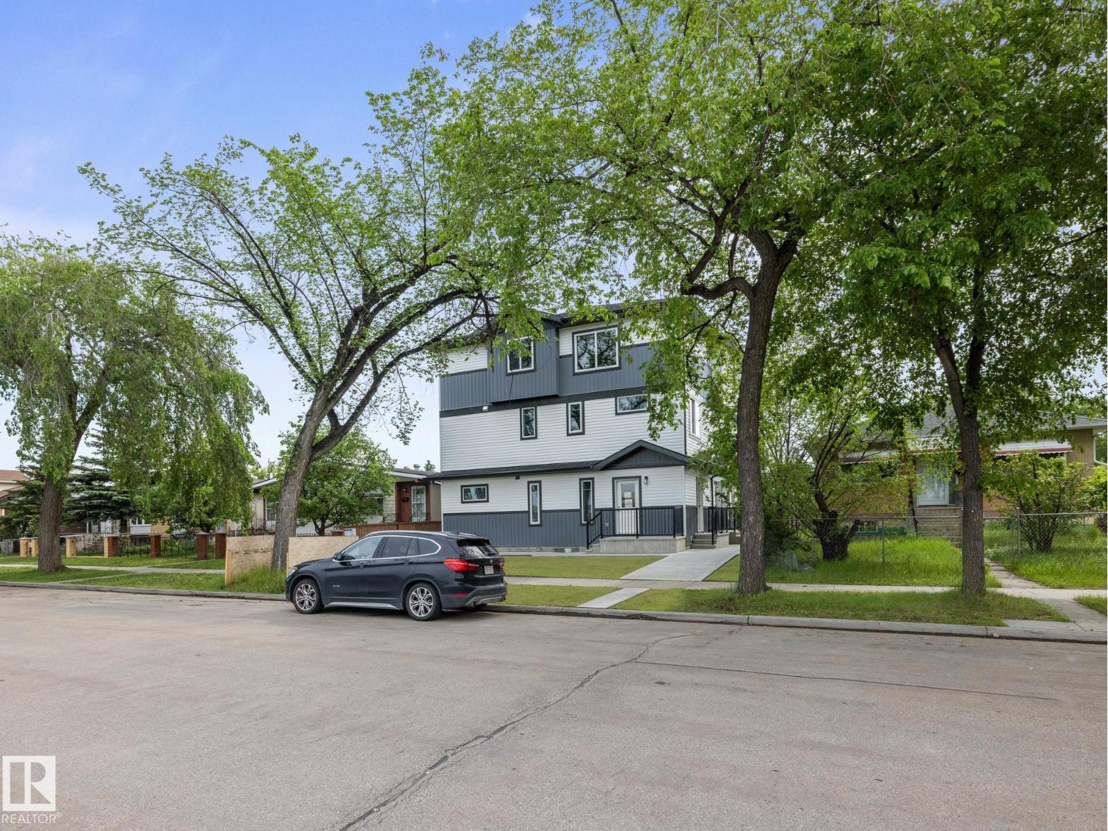 12007 106 St Nw, Edmonton, Alberta  T5G 2R5 - Photo 2 - E4452596