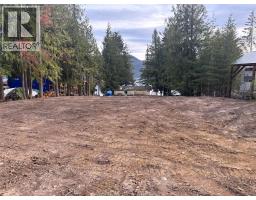 5258 Meadow Creek Crescent, celista, British Columbia