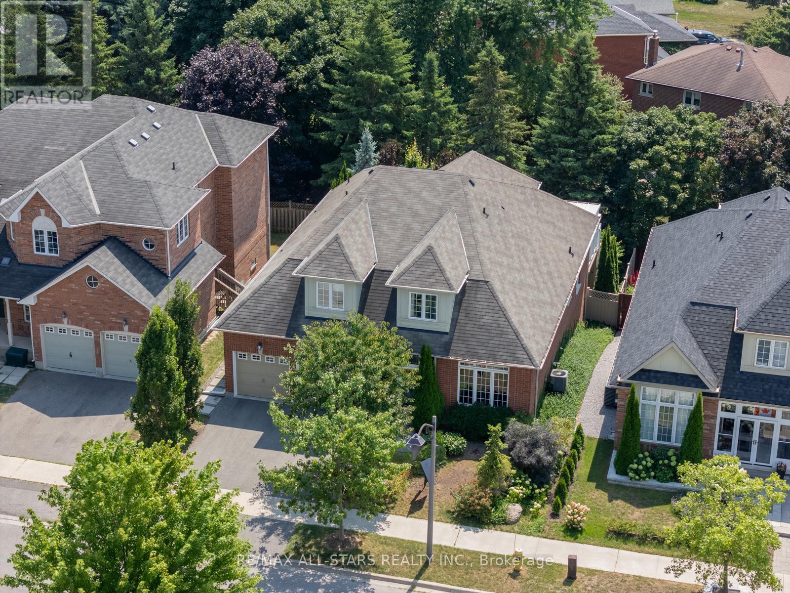 Property at 94 CHAMBERSBURG WAY image 1