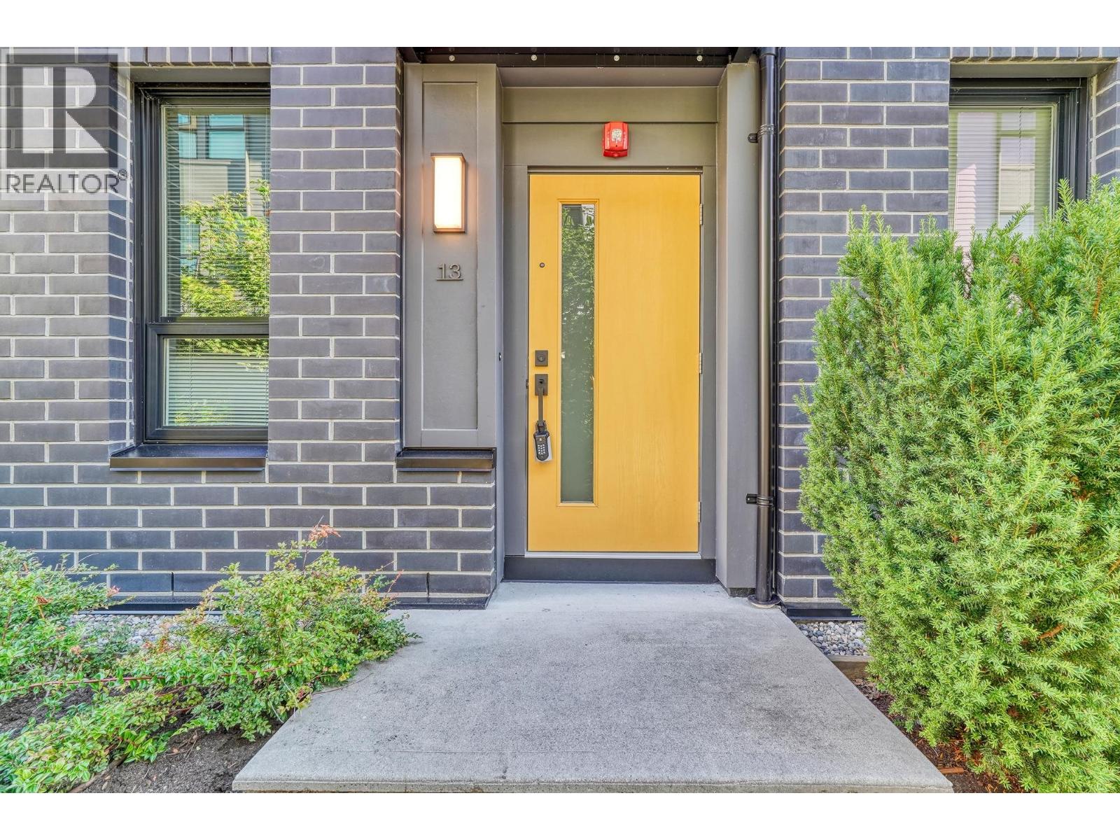 13 9735 University Crescent, Burnaby, British Columbia  V5A 0E8 - Photo 2 - R3035613