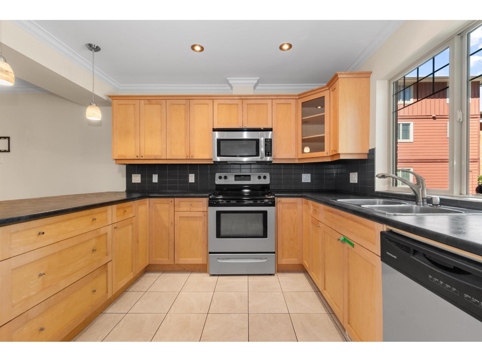 24 5960 Cowichan Street, Garrison Crossing, Chilliwack, British Columbia  V2R 0L6 - Photo 9 - R3036522