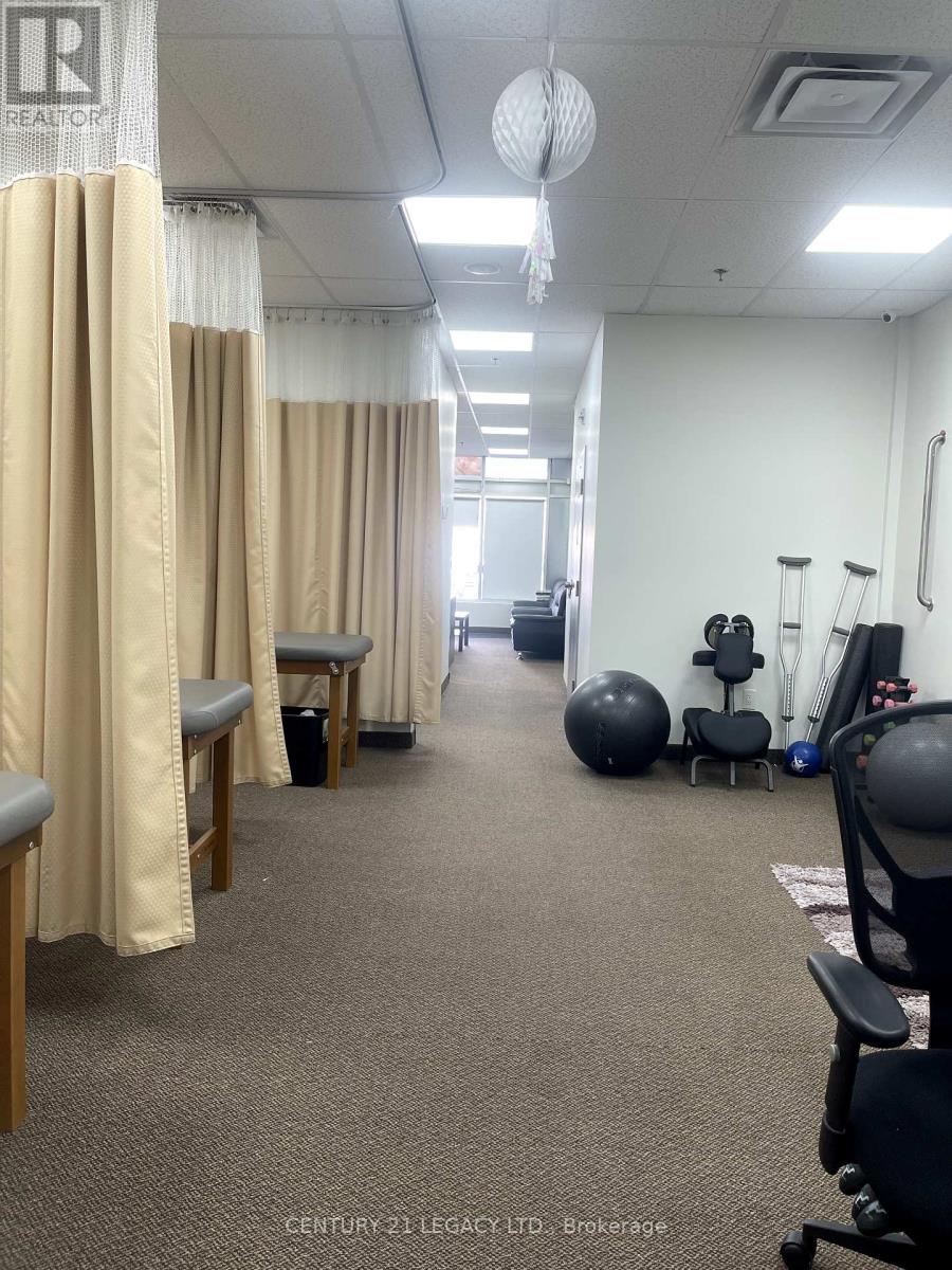 42 - 80 Maritime Ontario Boulevard, Brampton, Ontario  L6S 0E7 - Photo 6 - W12340611