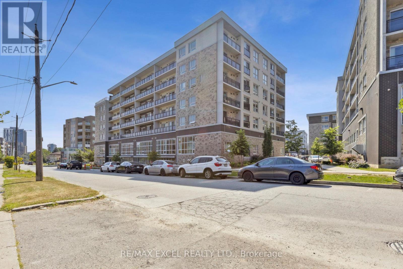 G607 - 275 Larch Street, Waterloo, Ontario  N2L 3R2 - Photo 1 - X12340624