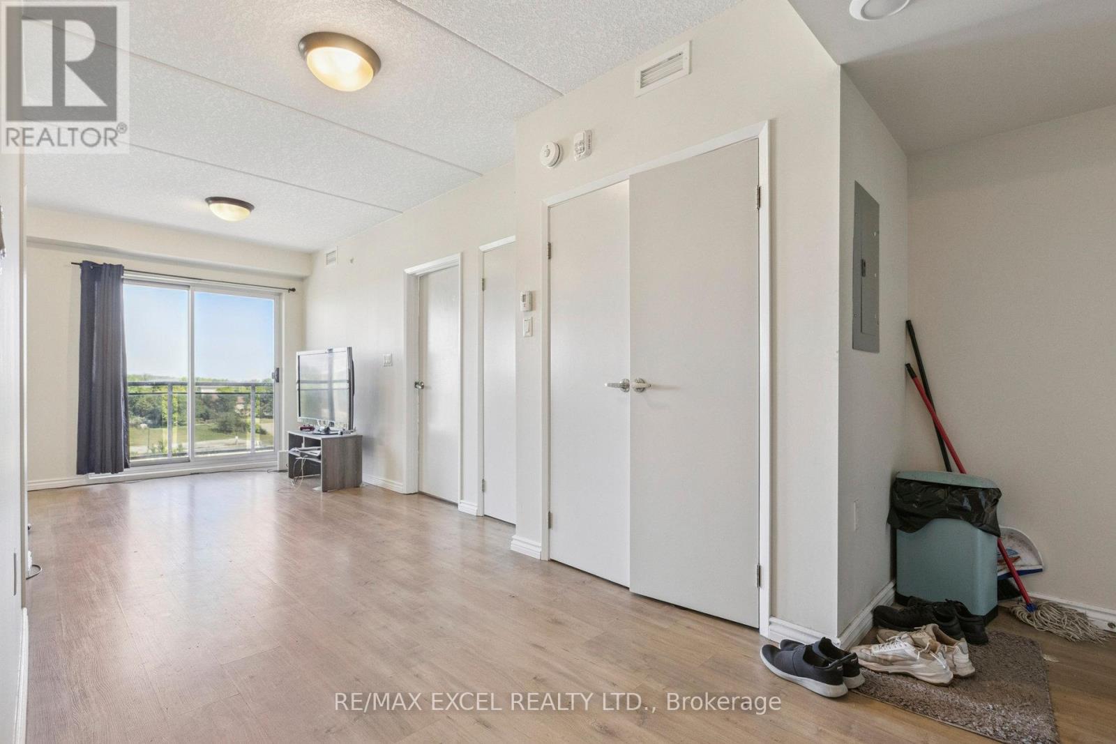G607 - 275 Larch Street, Waterloo, Ontario  N2L 3R2 - Photo 8 - X12340624