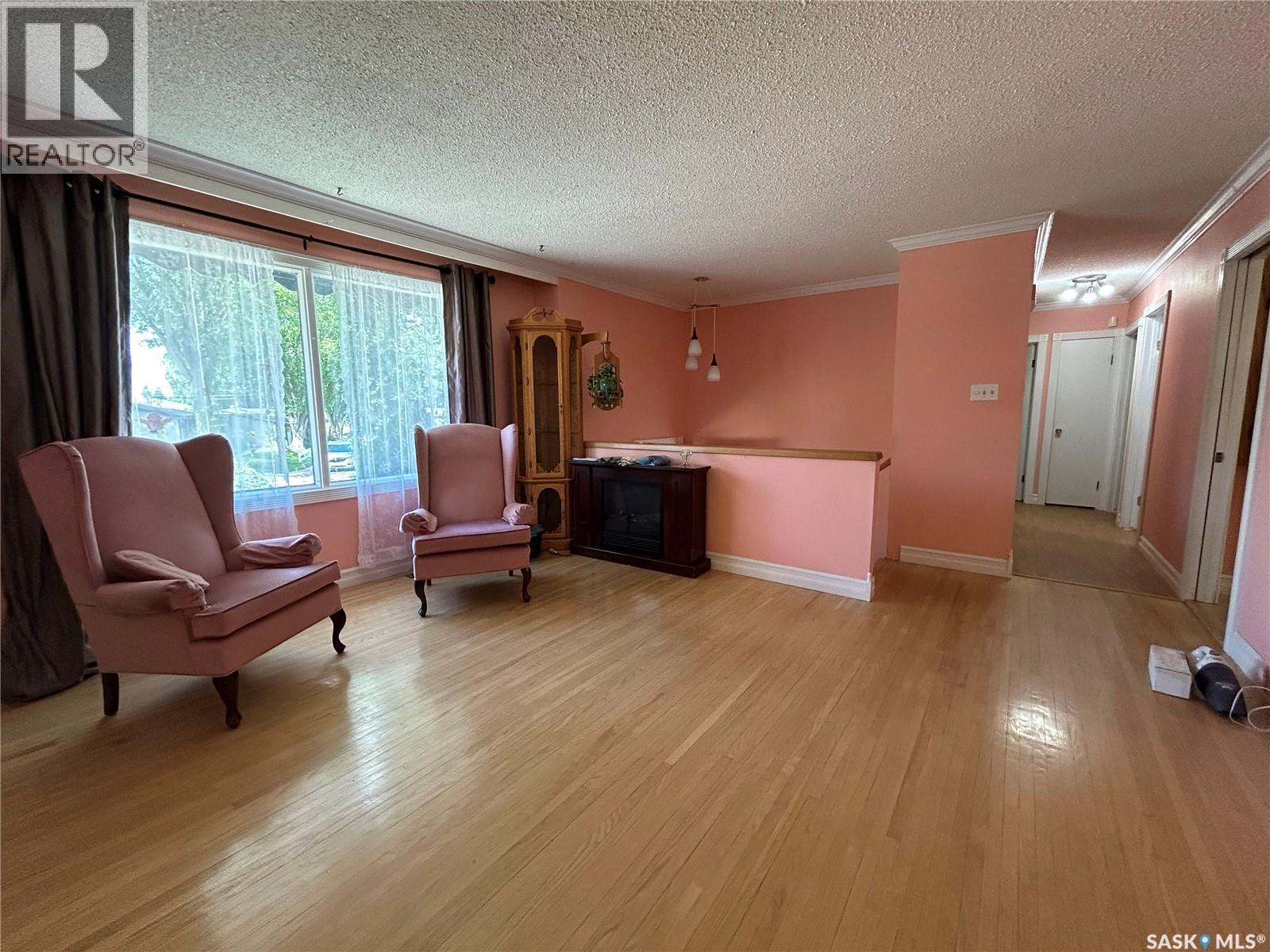 1156 Duffield Crescent, Moose Jaw, Saskatchewan  S6H 5M4 - Photo 3 - SK015398