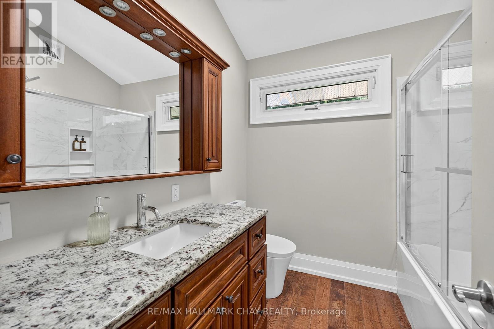 135 Big Bay Point Road, Innisfil, Ontario  L9S 2N3 - Photo 18 - N12340687