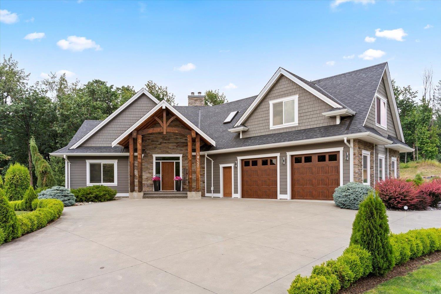 Property at 10457 WOODROSE PLACE image 2