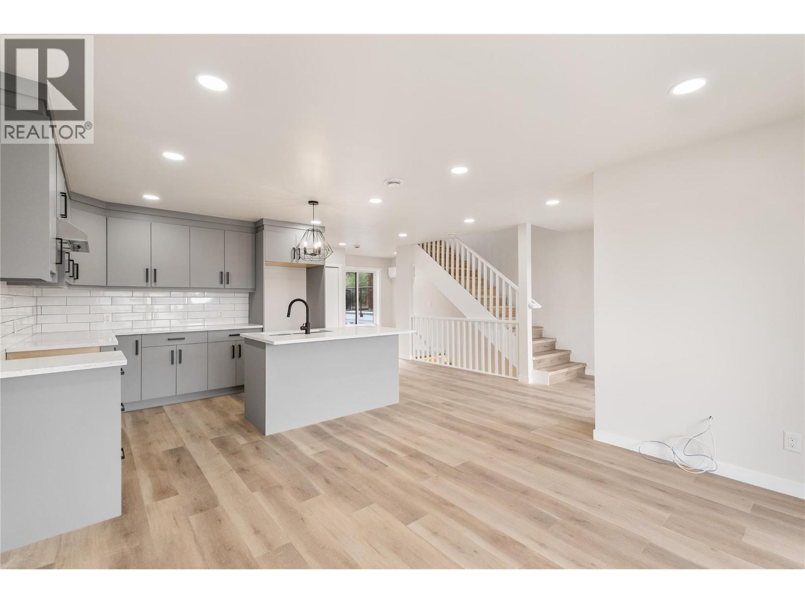 6736 Marbella Loop, Kelowna, British Columbia  V0E 1S0 - Photo 19 - 10359167