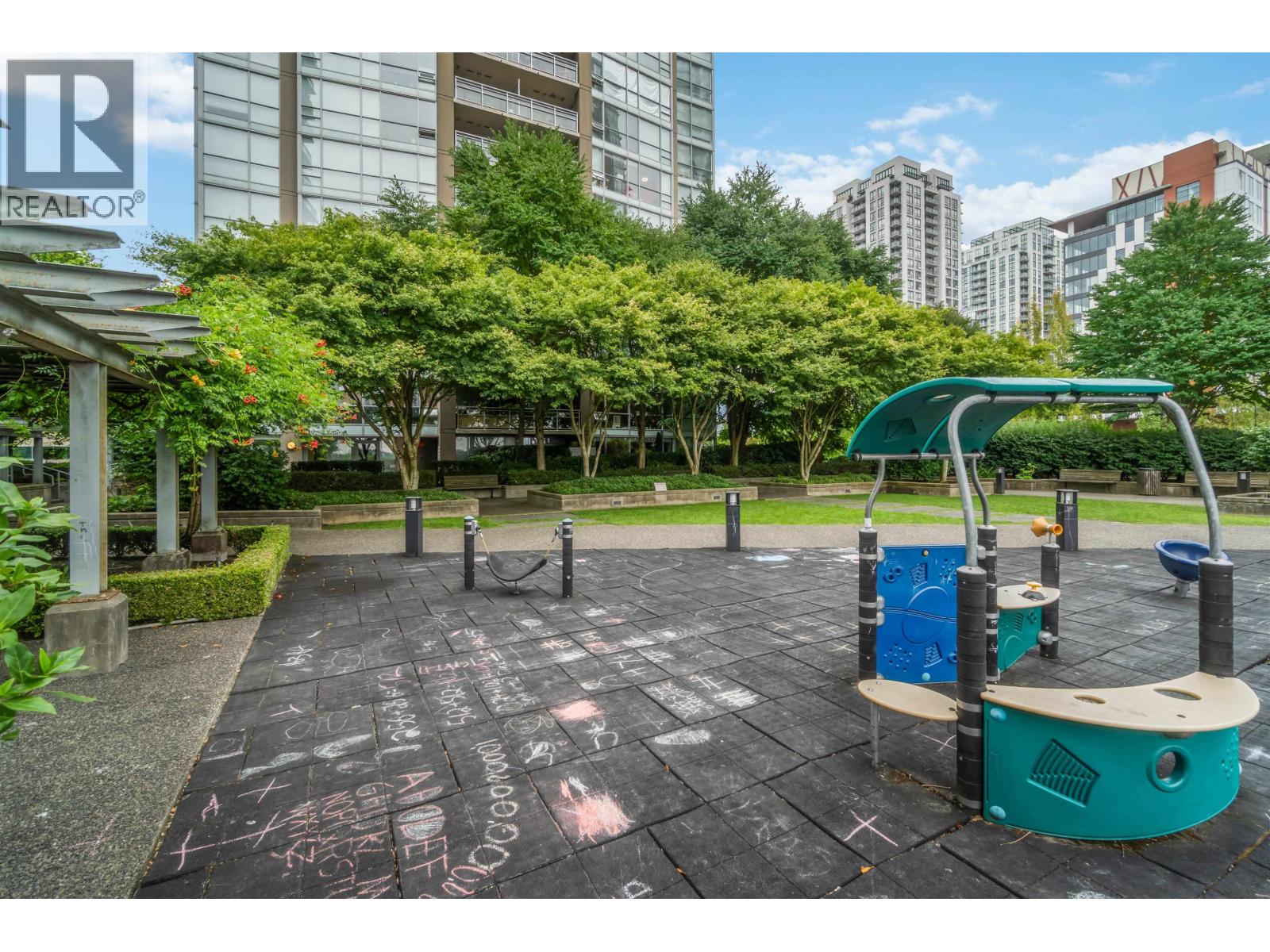 2102 2978 Glen Drive, Coquitlam, British Columbia  V3B 0C3 - Photo 36 - R3035413