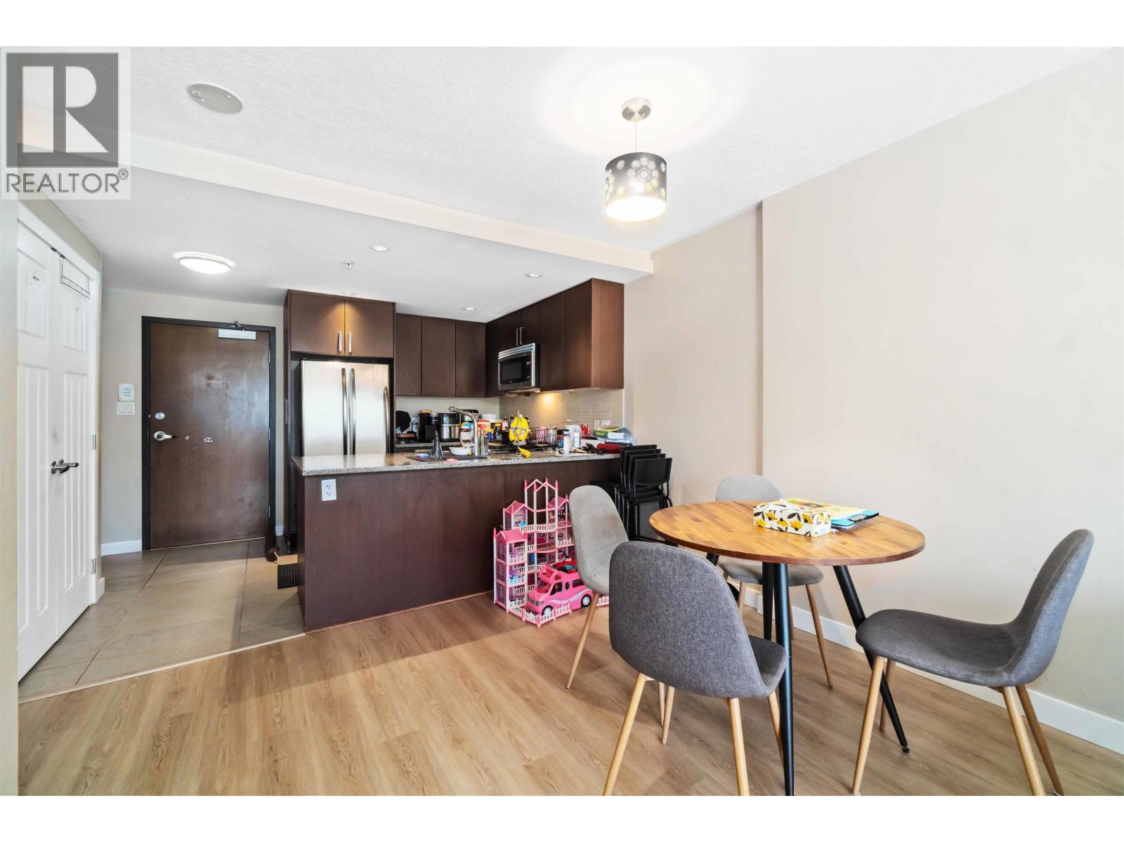 2102 2978 Glen Drive, Coquitlam, British Columbia  V3B 0C3 - Photo 33 - R3035413