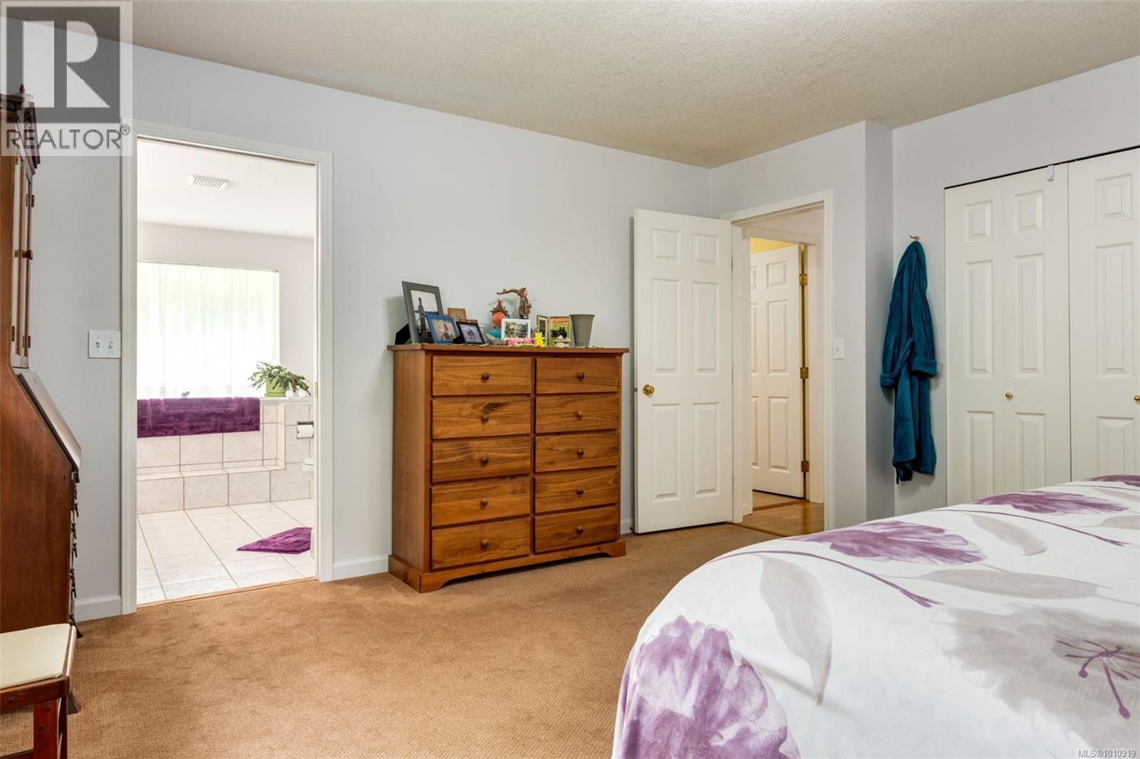 Property at 1760 Woobank Rd image 3