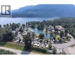 17 Osprey Lane, lee creek, British Columbia