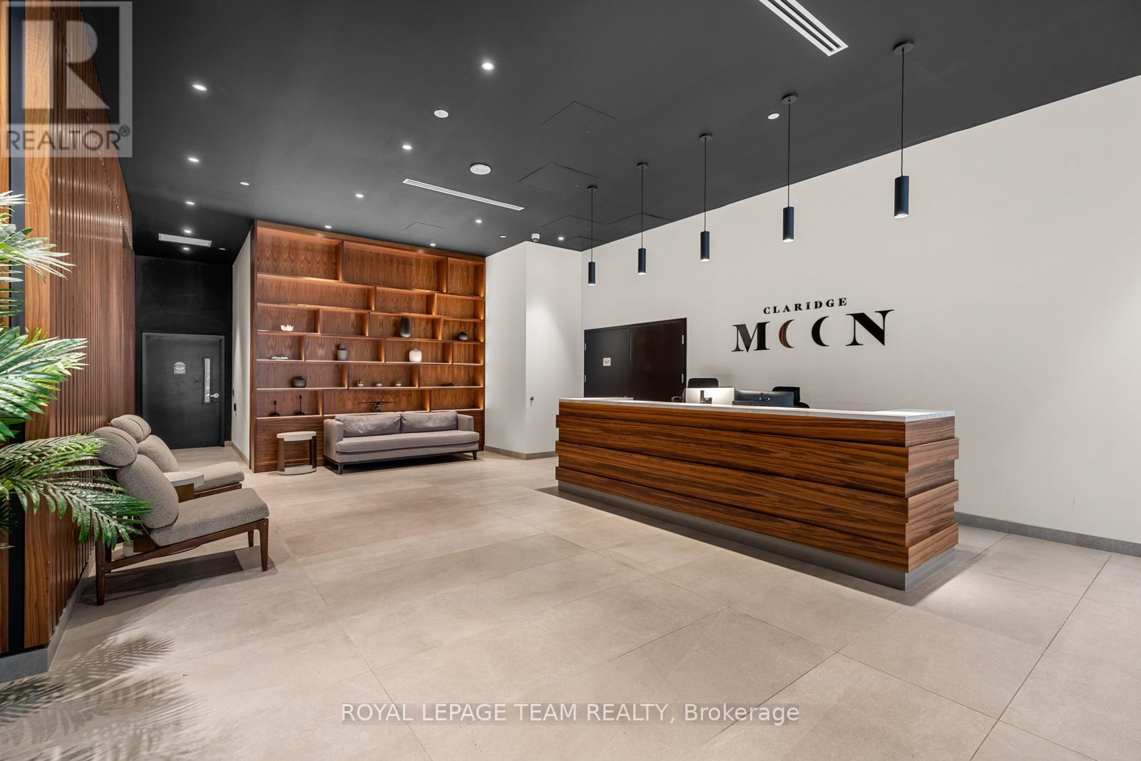 2705 - 340 Queen Street, Ottawa, Ontario  K1R 0G1 - Photo 2 - X12340754