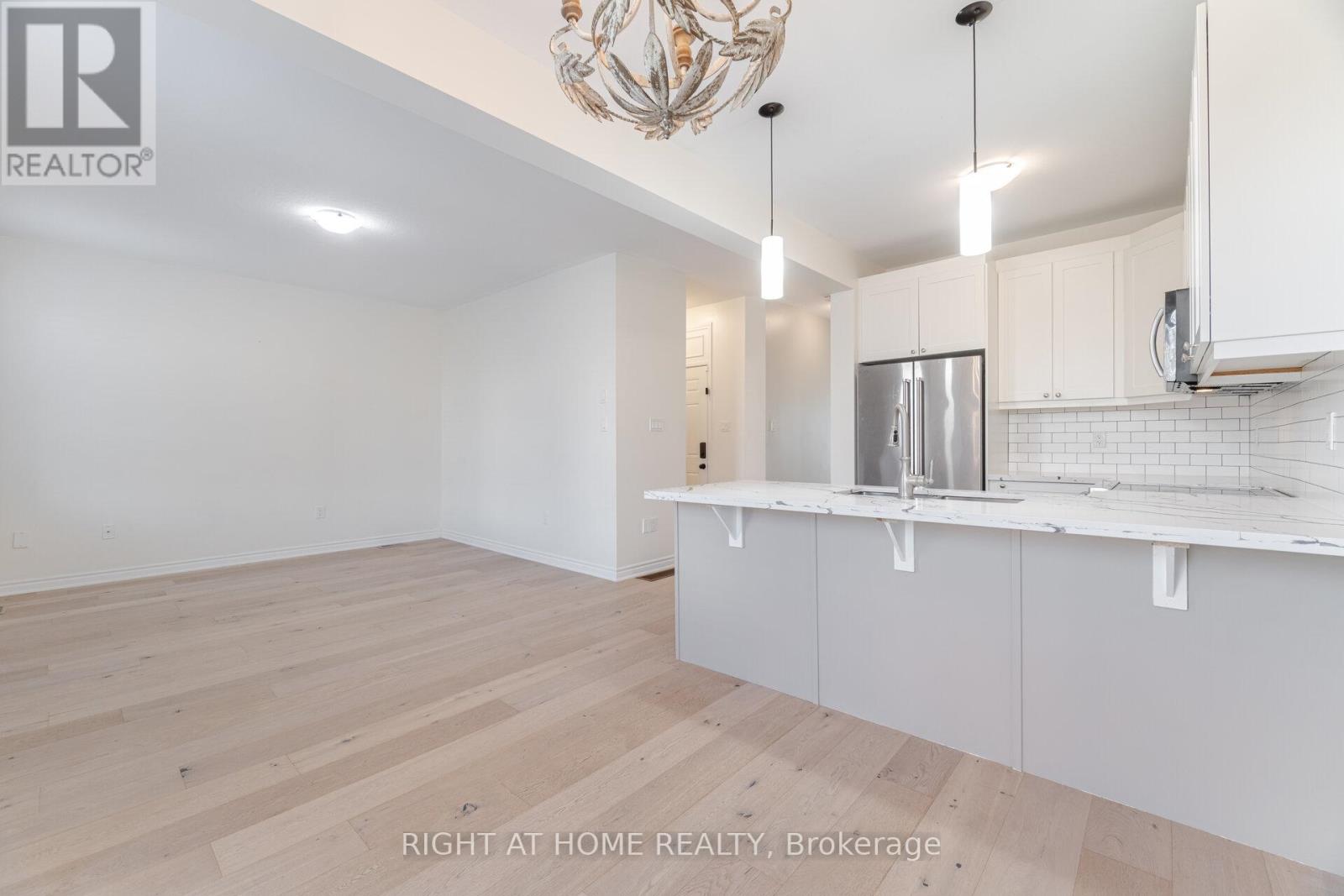 28 Pickett Place, Cambridge, Ontario N3E 0B4 - Photo 14 - X12340743