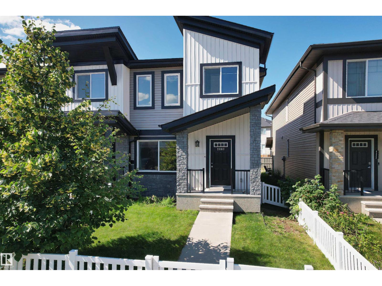 4320 ANNETT CM SW, Edmonton, Alberta