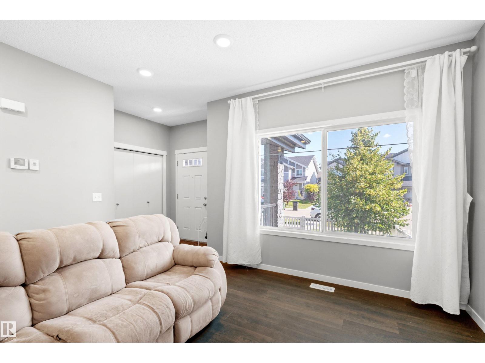 4320 Annett Cm Sw, Edmonton, Alberta  T6W 2V5 - Photo 3 - E4452608