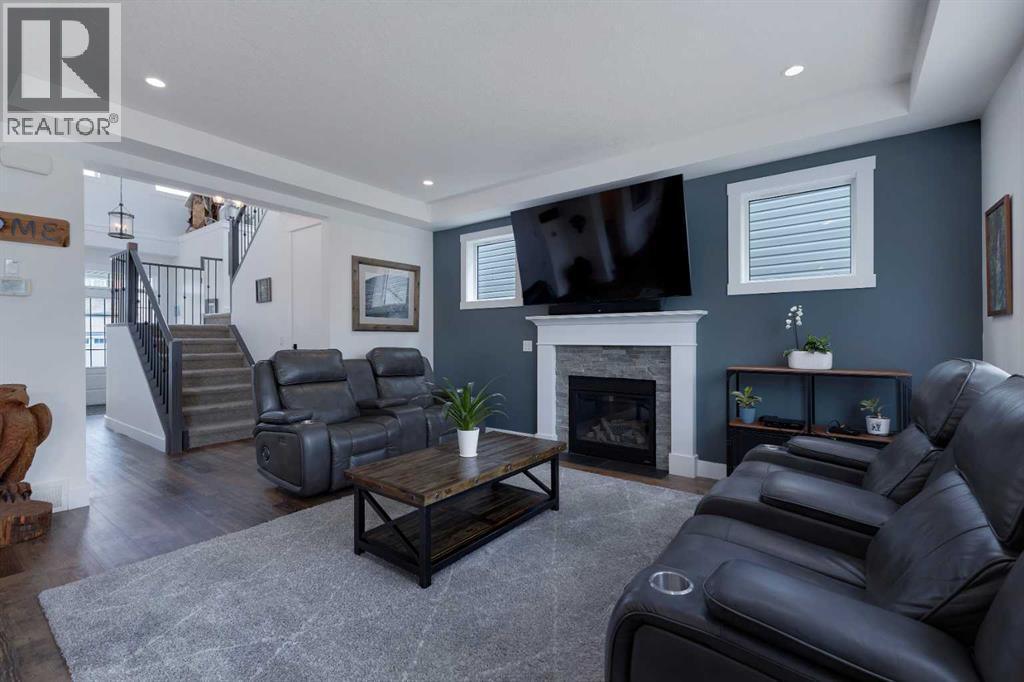 Property at 197 Windford Rise SW image 4