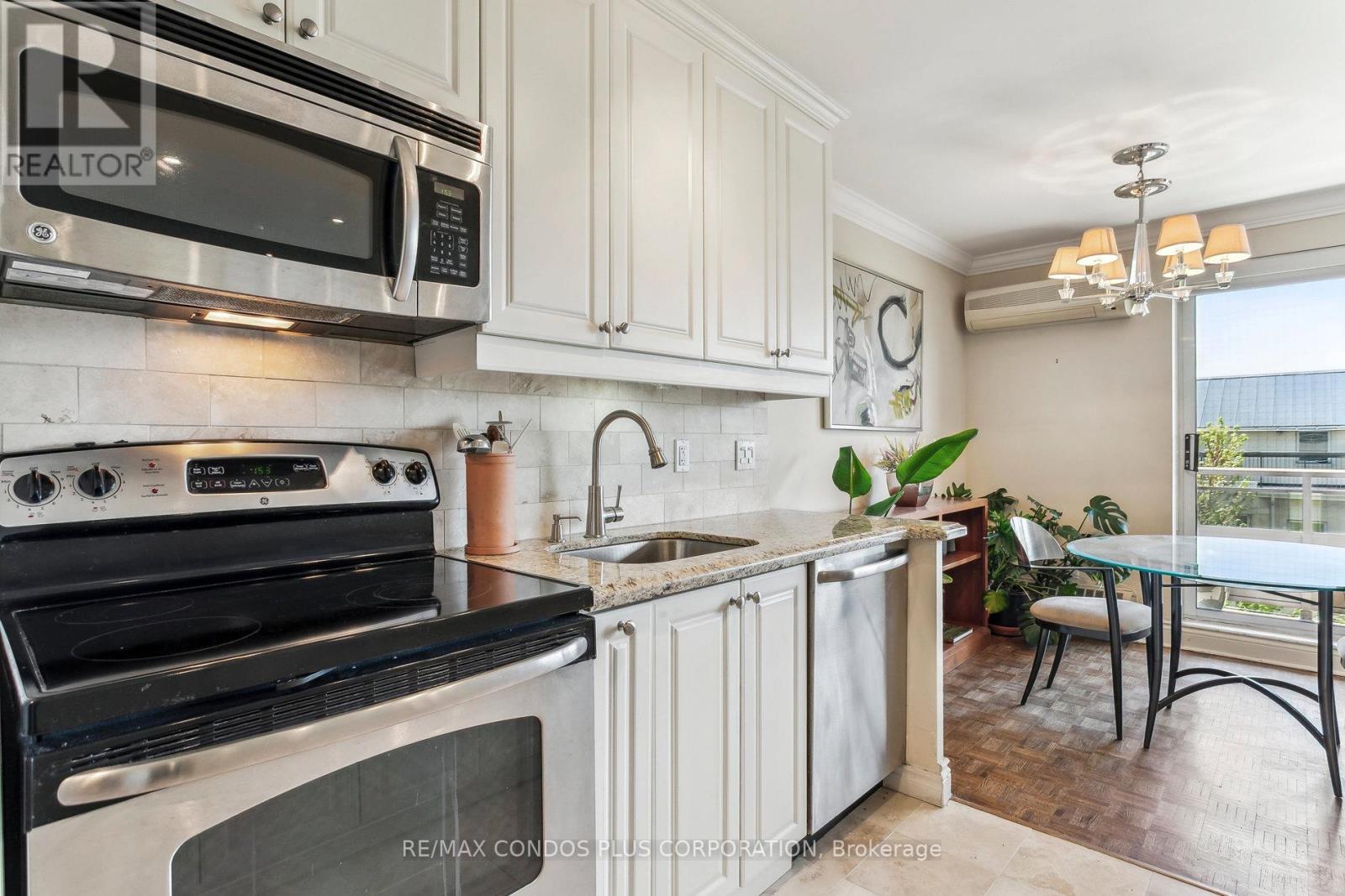 409 - 71 Jonesville Crescent W, Toronto, Ontario  M4A 1H1 - Photo 15 - C12340745