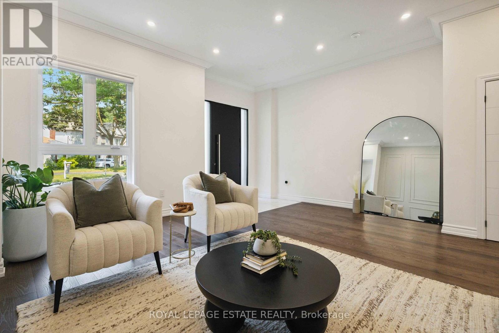 Property at 147 MCINTOSH STREET image 5