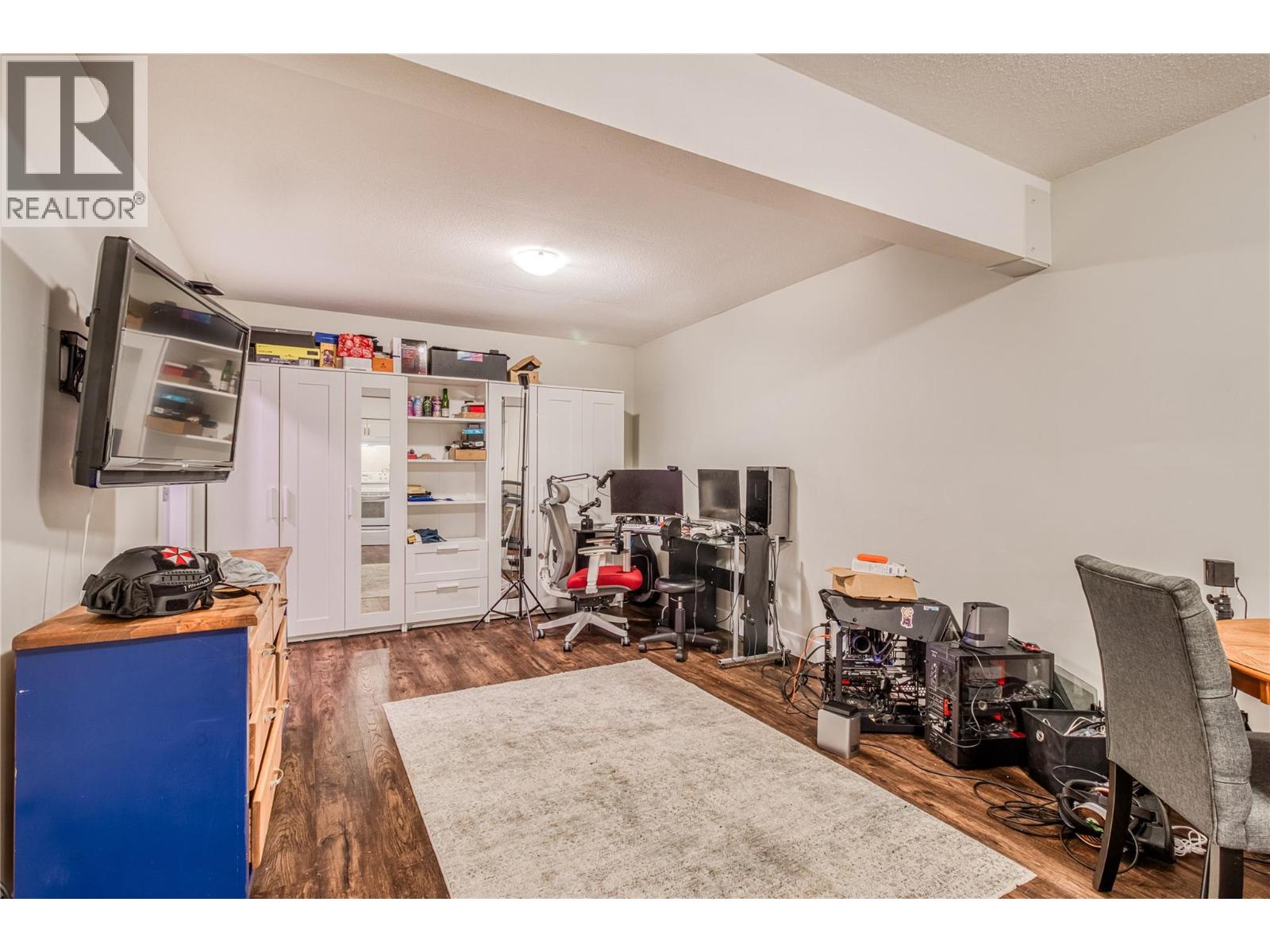 Property at 1604 Kloppenburg Road image 3