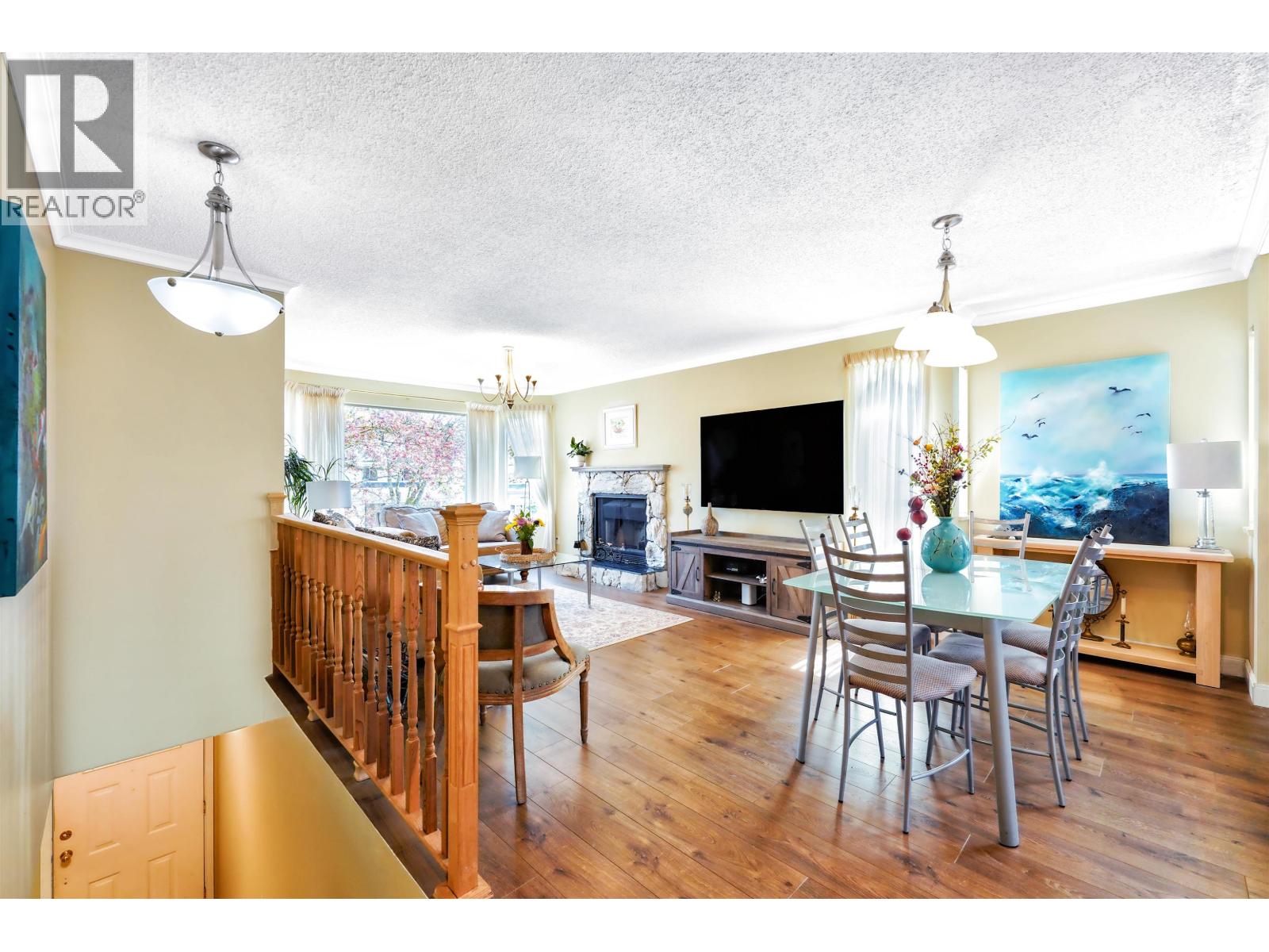 Property at 883 NAIRN COURT image 5