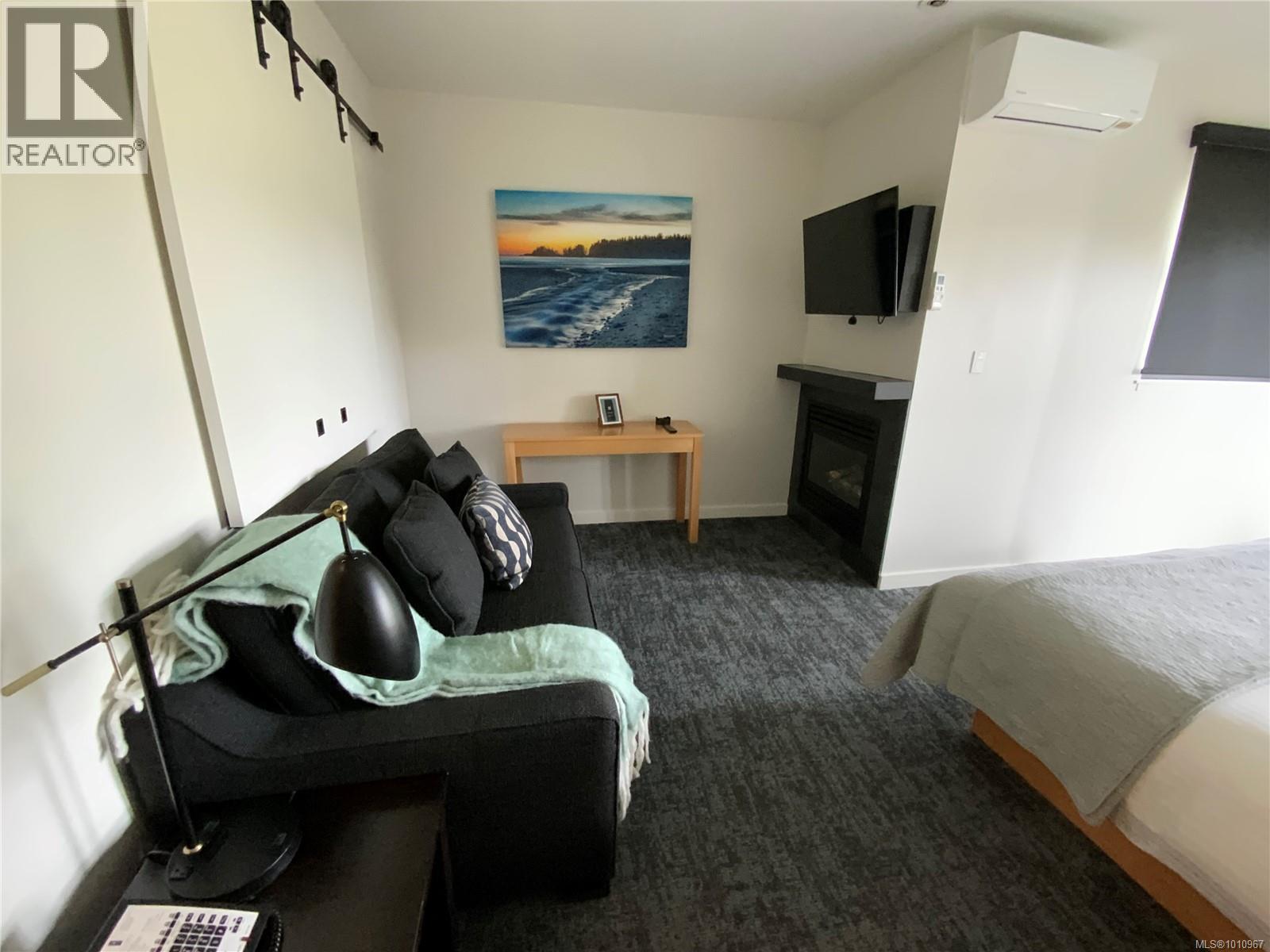 202 596 Marine Dr, Ucluelet, British Columbia  V0R 3A0 - Photo 2 - 1010967