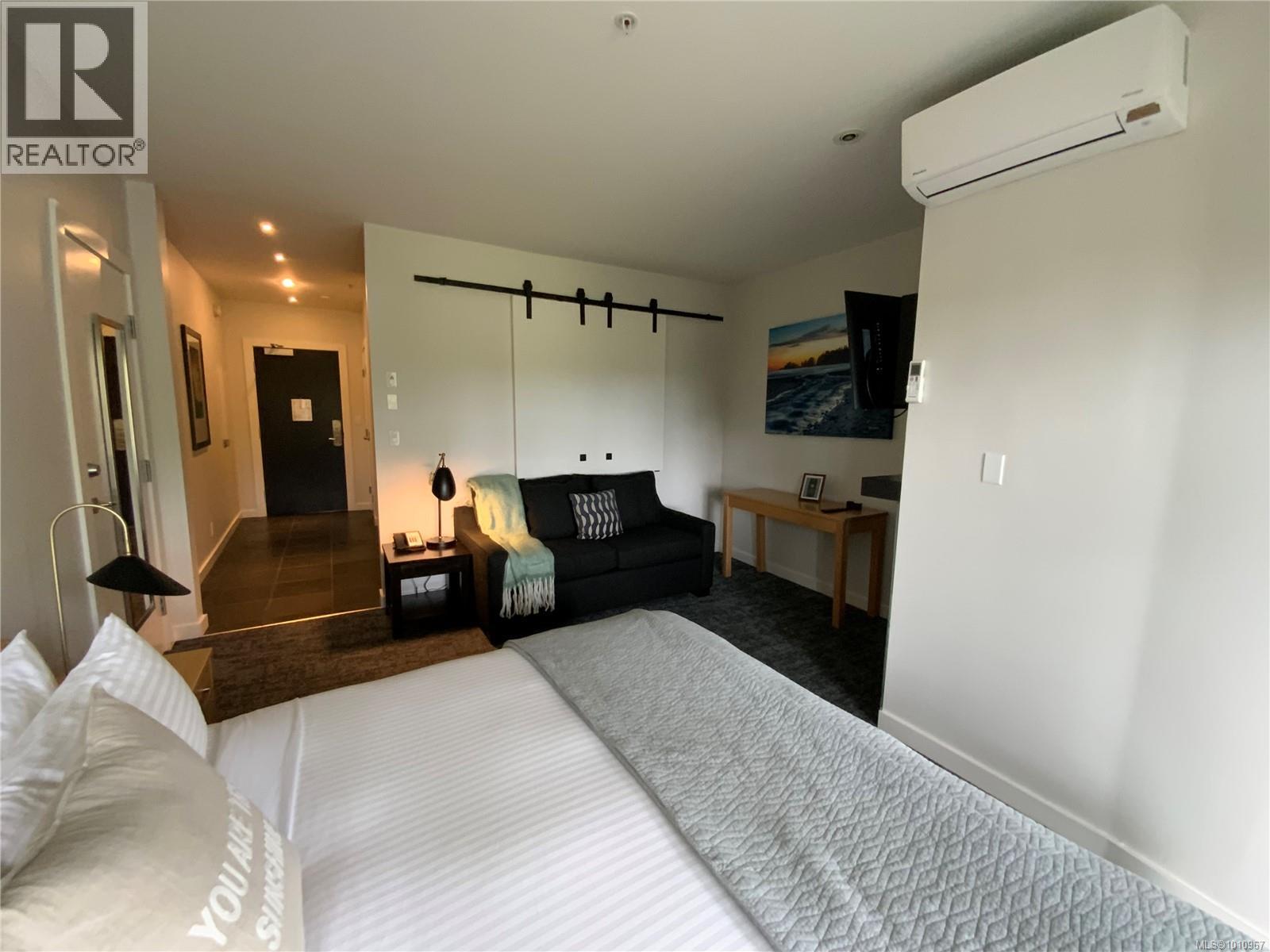 202 596 Marine Dr, Ucluelet, British Columbia  V0R 3A0 - Photo 4 - 1010967
