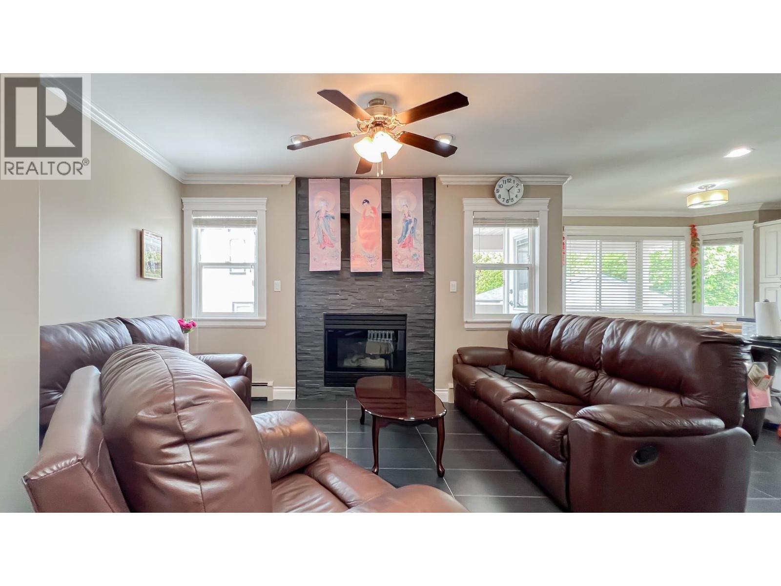 2041 Edinburgh Street, New Westminster, British Columbia V3M 2X7 - Photo 10 - R3036568