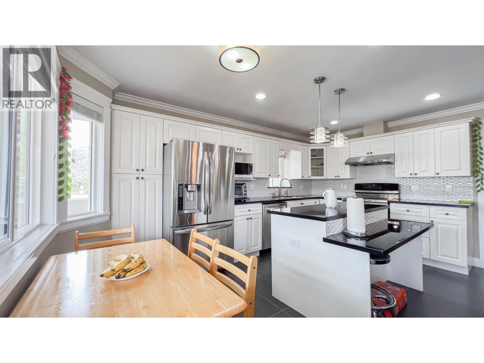 2041 Edinburgh Street, New Westminster, British Columbia V3M 2X7 - Photo 13 - R3036568