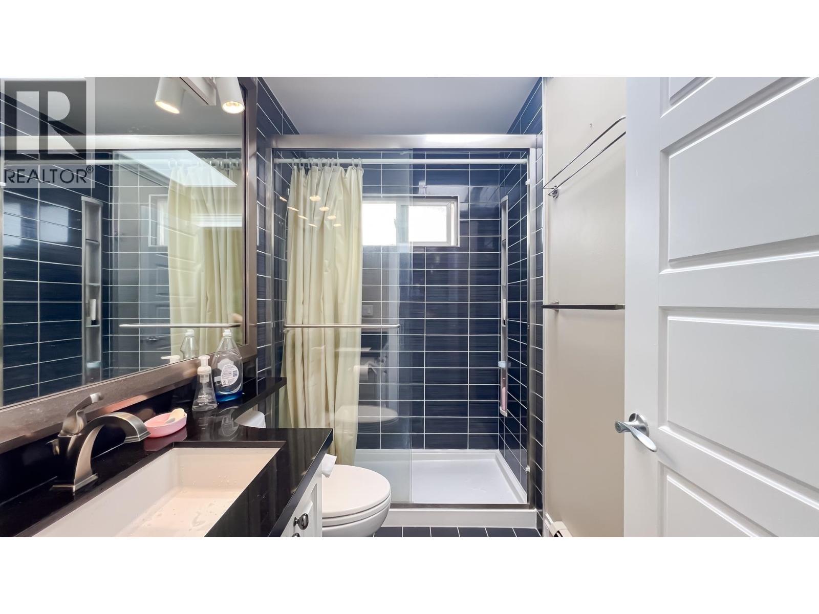 2041 Edinburgh Street, New Westminster, British Columbia V3M 2X7 - Photo 24 - R3036568