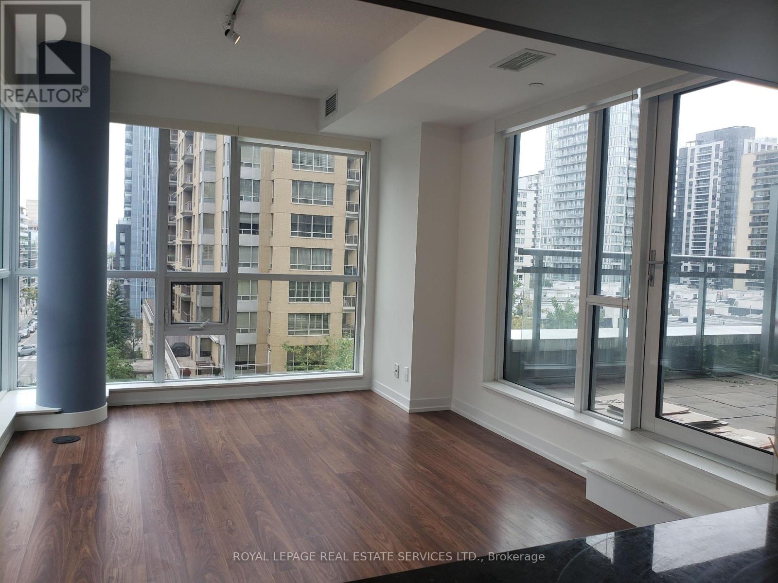 520 - 98 LILLIAN STREET, Toronto, Ontario