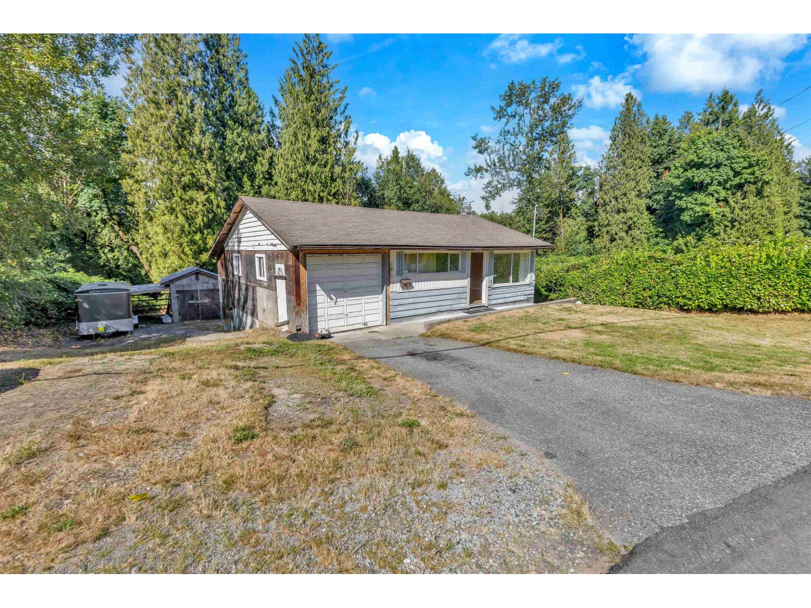 Property at 33667 MOREY AVENUE image 3