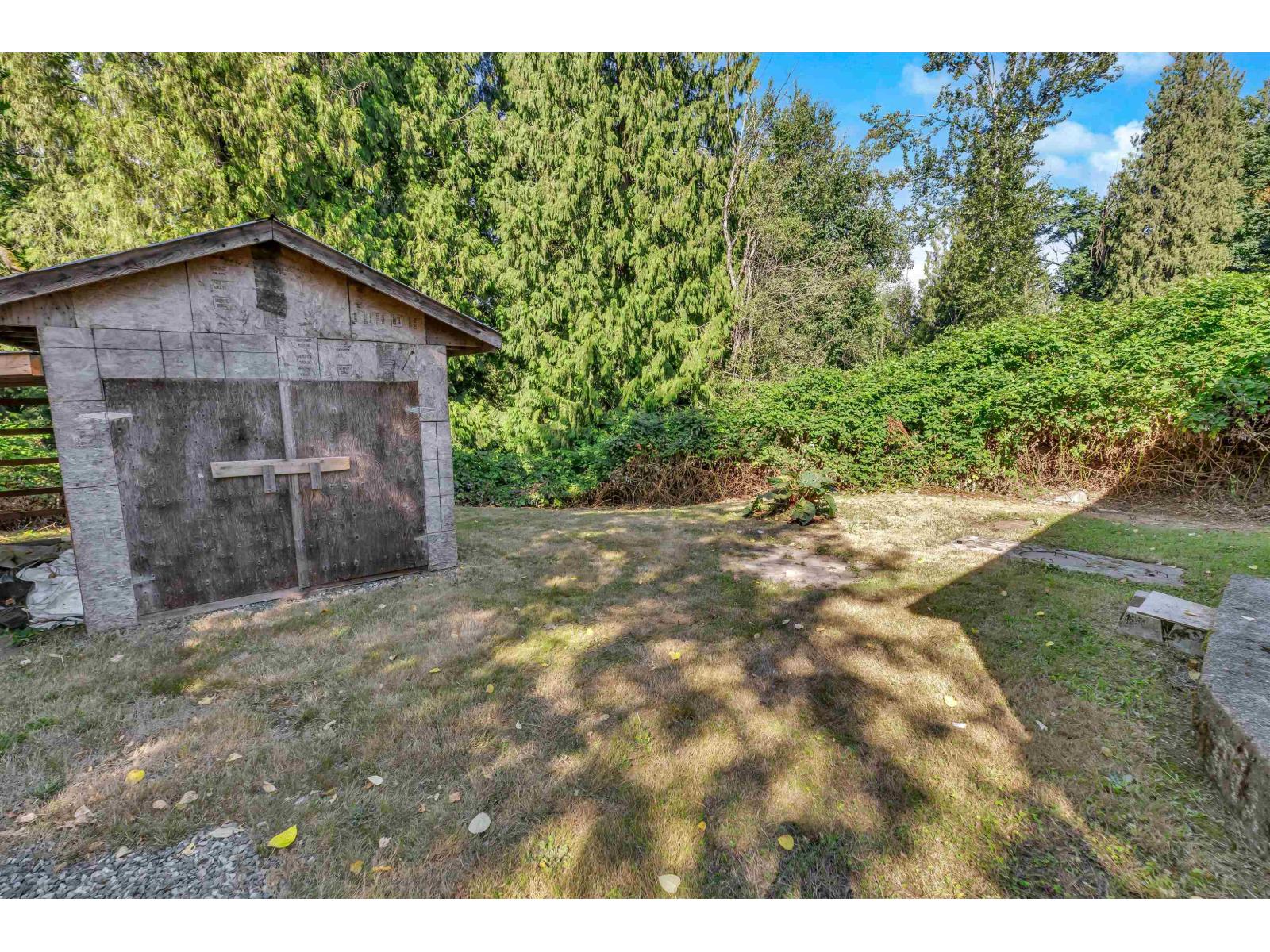 Property at 33667 MOREY AVENUE image 4