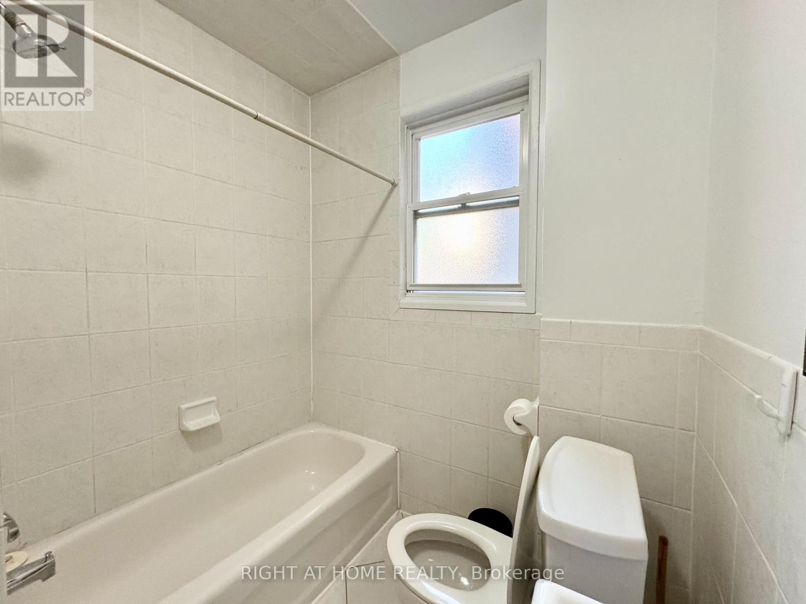 Main Apartment - 1198 Avenue Road, Toronto, Ontario  M5N 2G1 - Photo 25 - C12319398